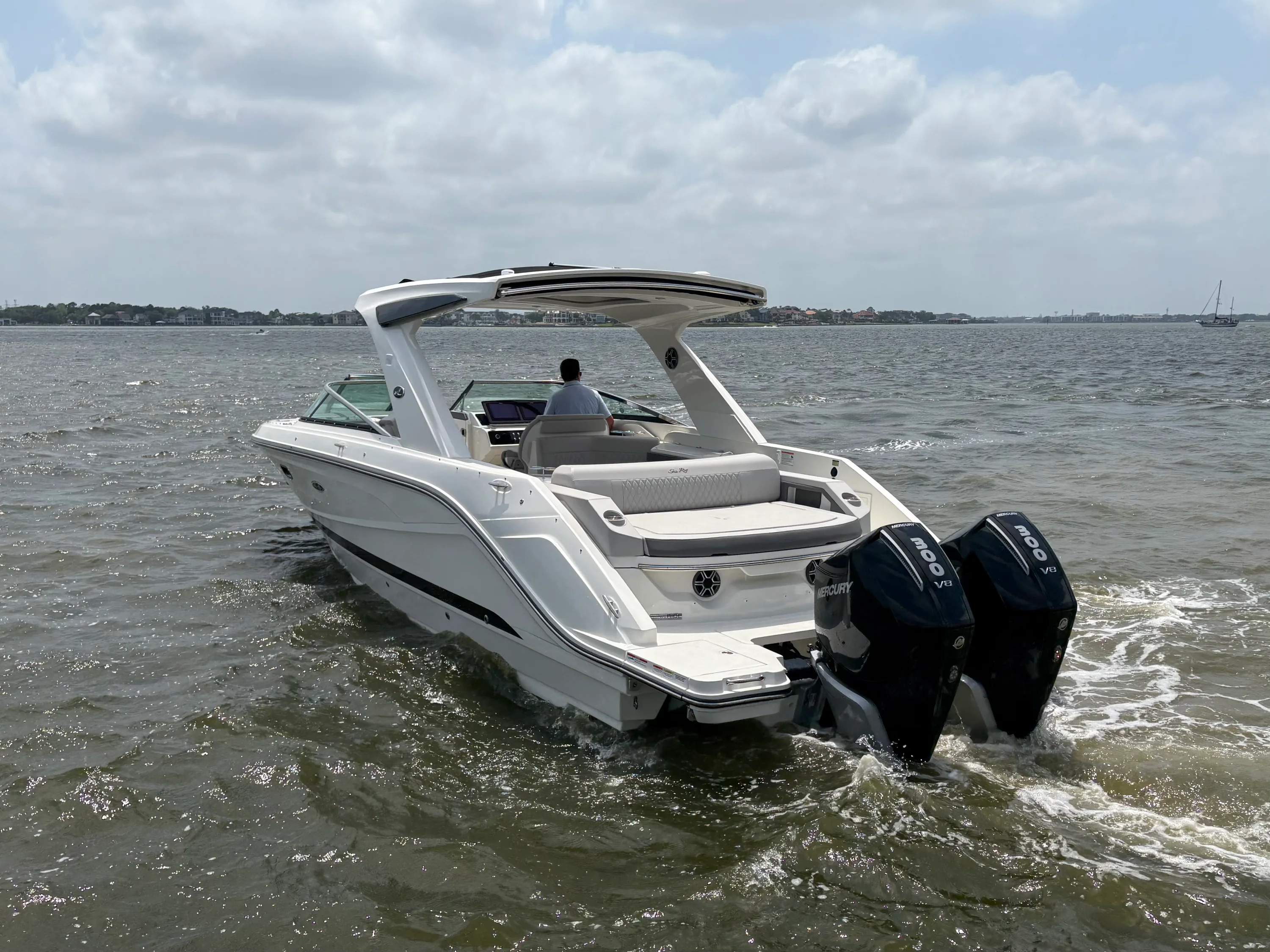 2026 Sea Ray SLX 310 Outboard Image Thumbnail #2
