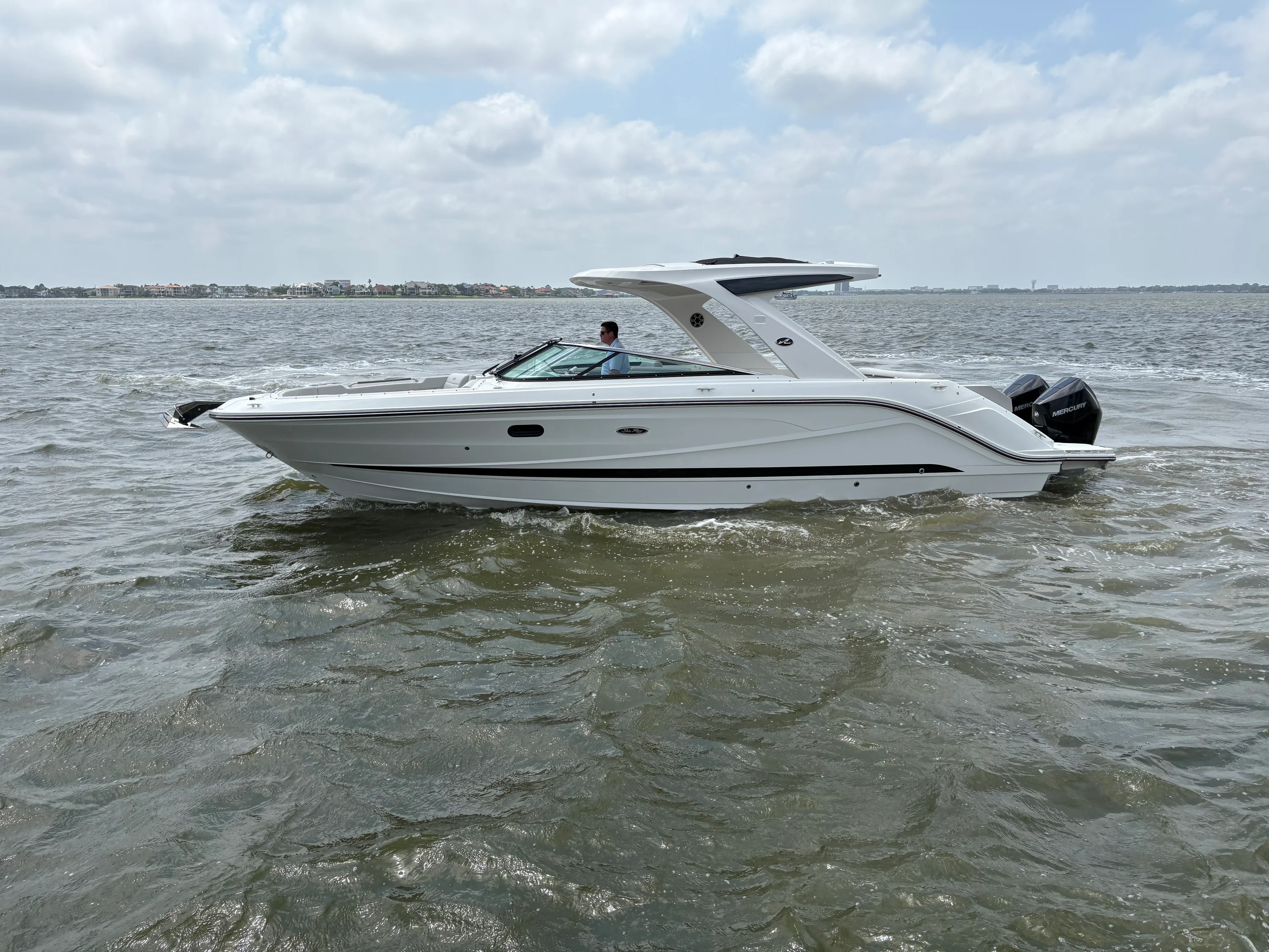 2026 Sea Ray SLX 310 Outboard Image Thumbnail #14