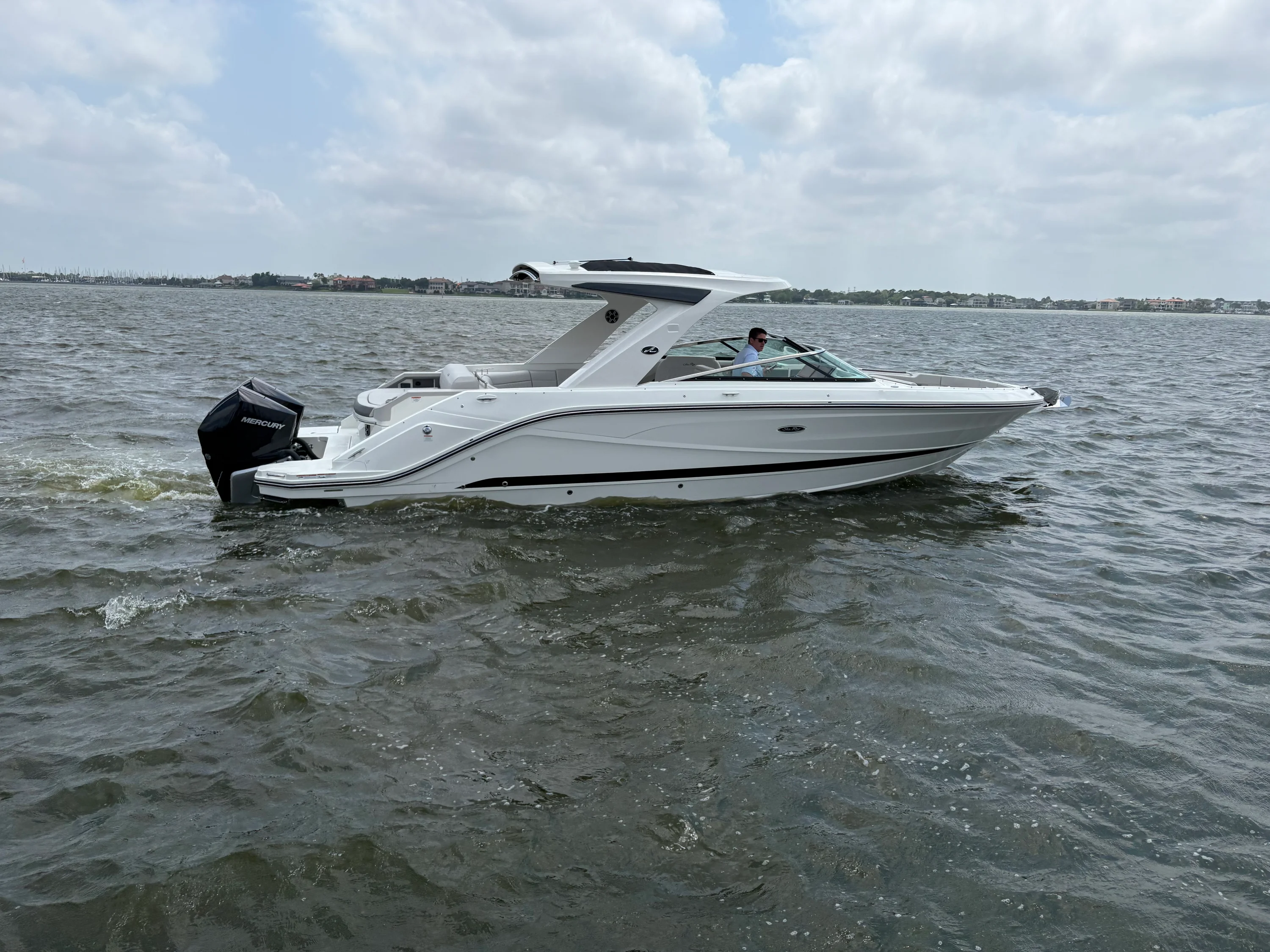 2026 Sea Ray SLX 310 Outboard Image Thumbnail #6