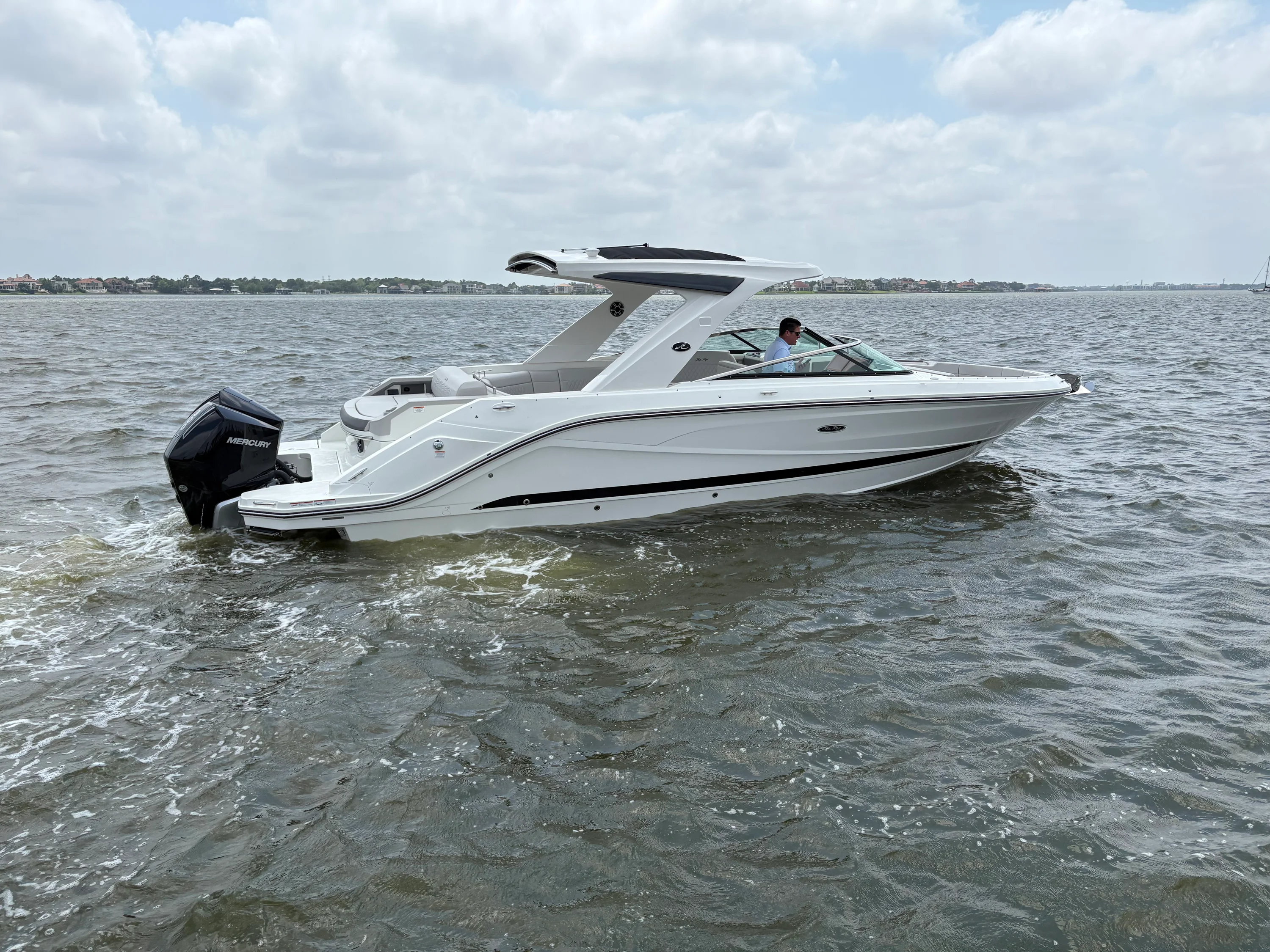 2026 Sea Ray SLX 310 Outboard Image Thumbnail #7
