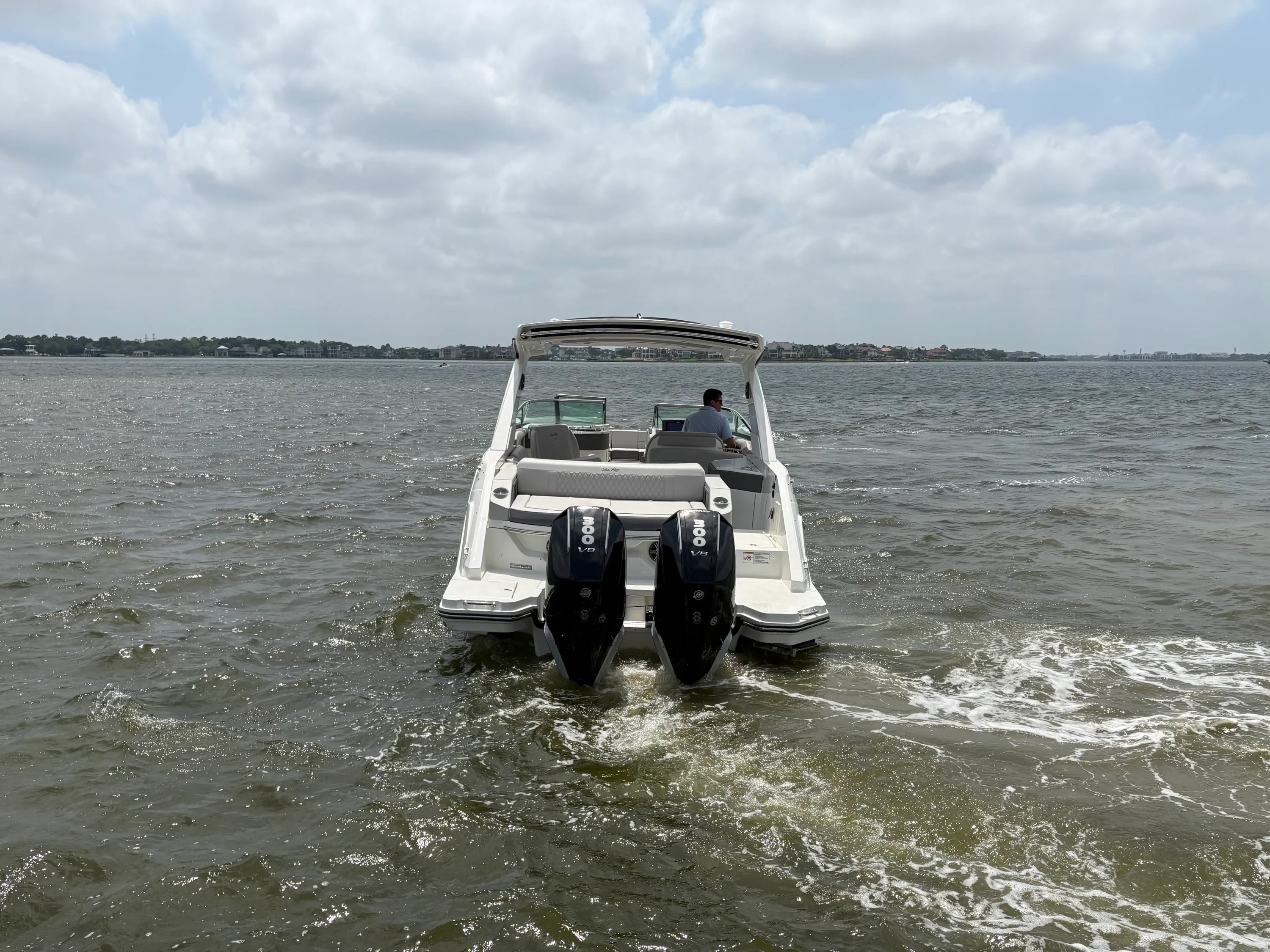 2026 Sea Ray SLX 310 Outboard Image Thumbnail #4