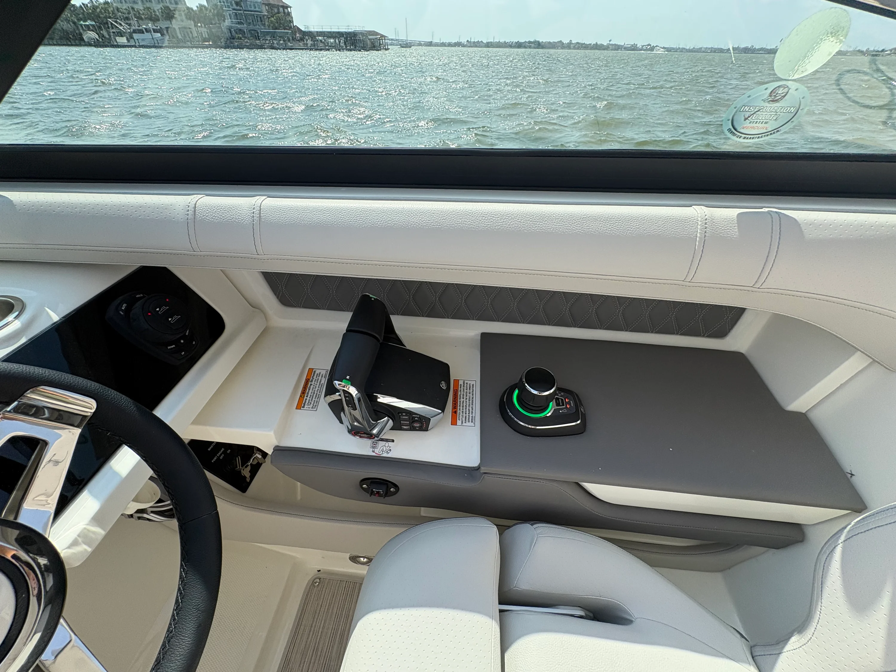 2026 Sea Ray SLX 310 Outboard Image Thumbnail #35