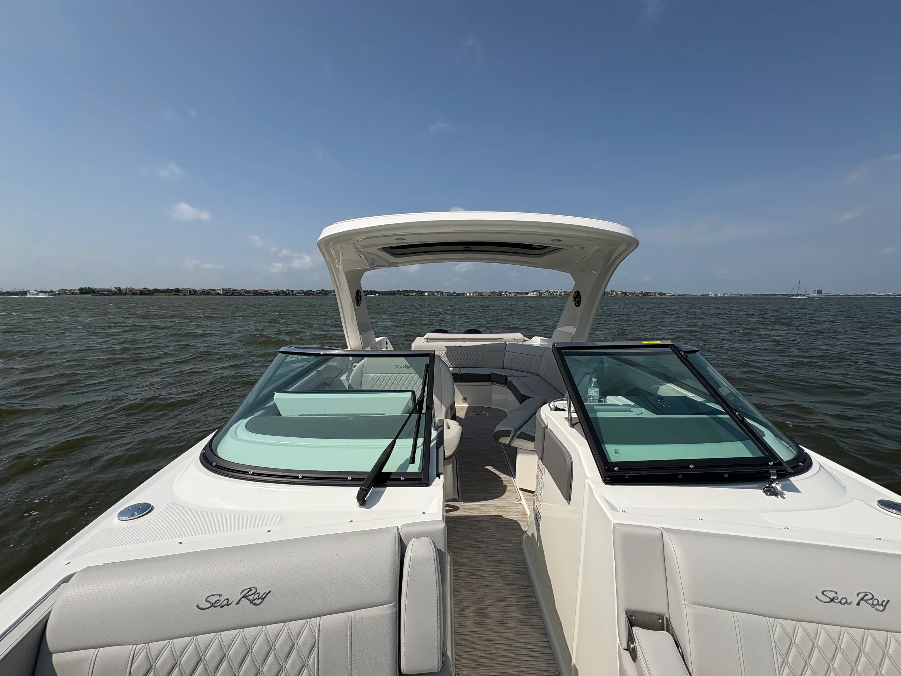 2026 Sea Ray SLX 310 Outboard Image Thumbnail #39