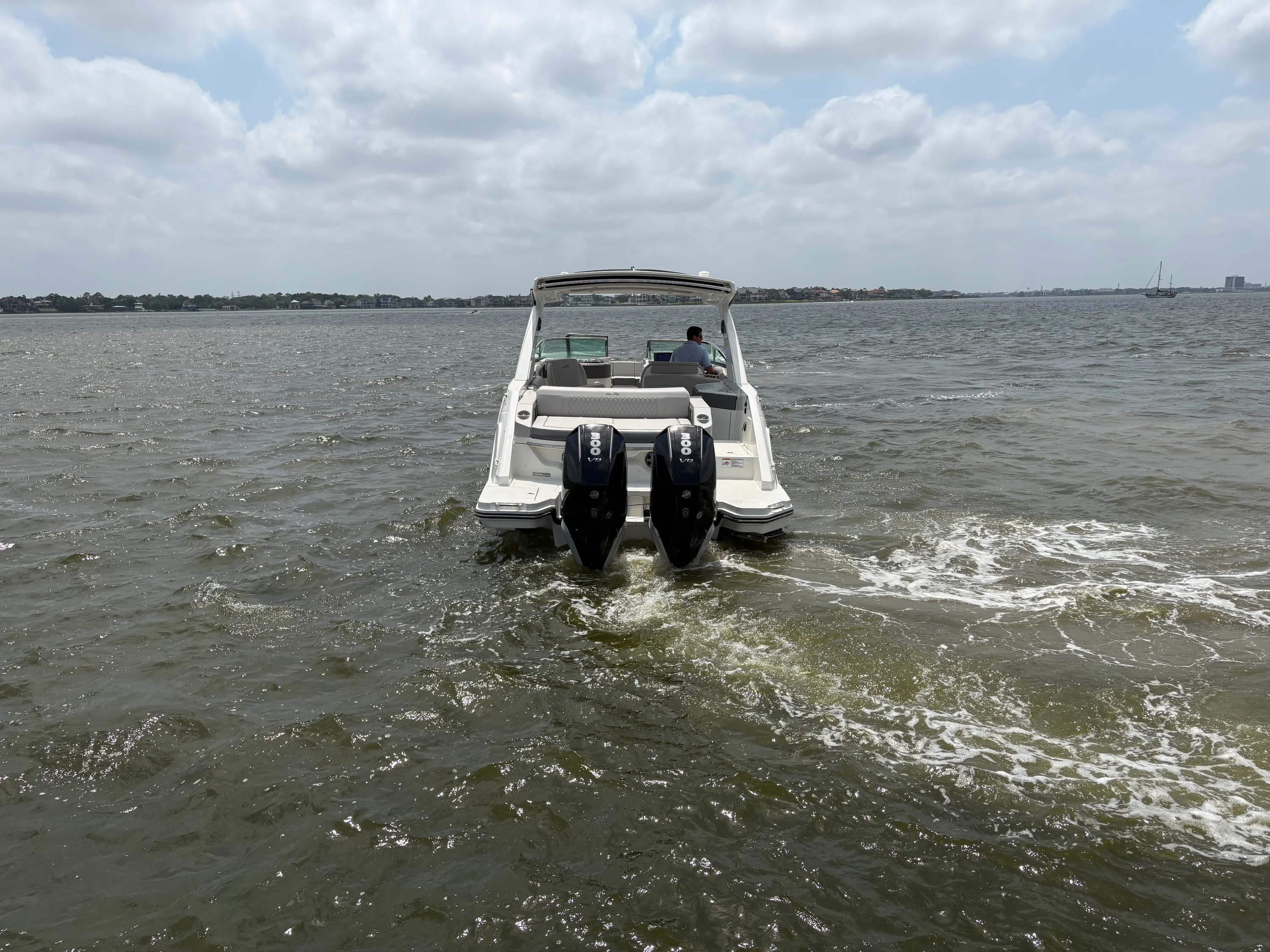 2026 Sea Ray SLX 310 Outboard Image Thumbnail #10
