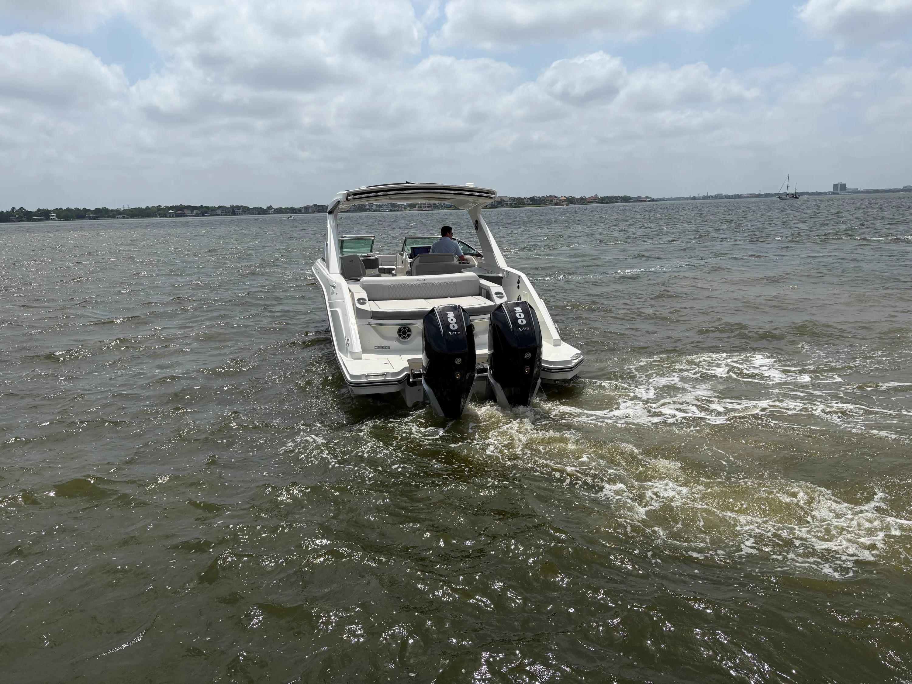 2026 Sea Ray SLX 310 Outboard Image Thumbnail #11