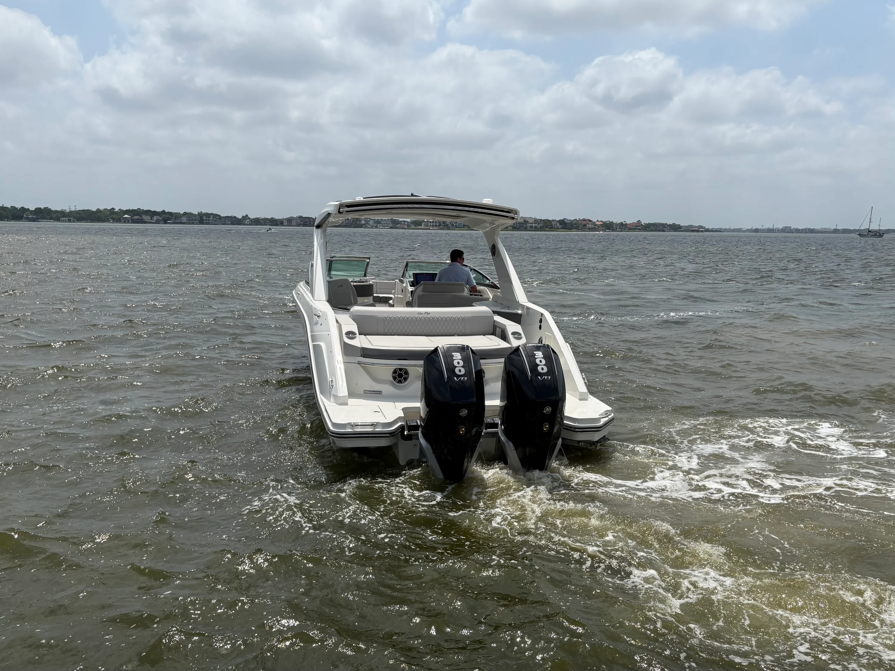2026 Sea Ray SLX 310 Outboard Image Thumbnail #3