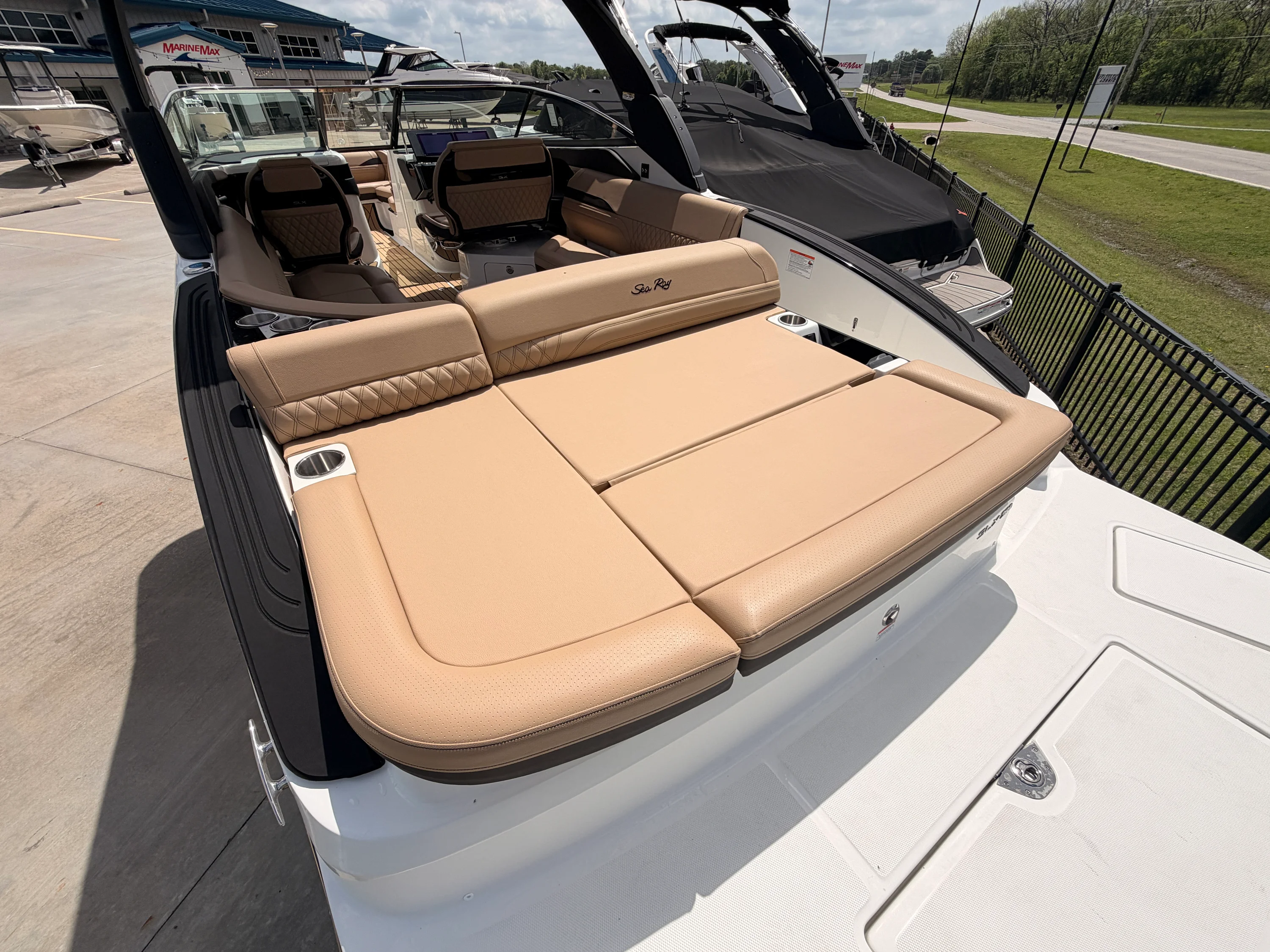 2026 Sea Ray SLX 280 Image Thumbnail #4