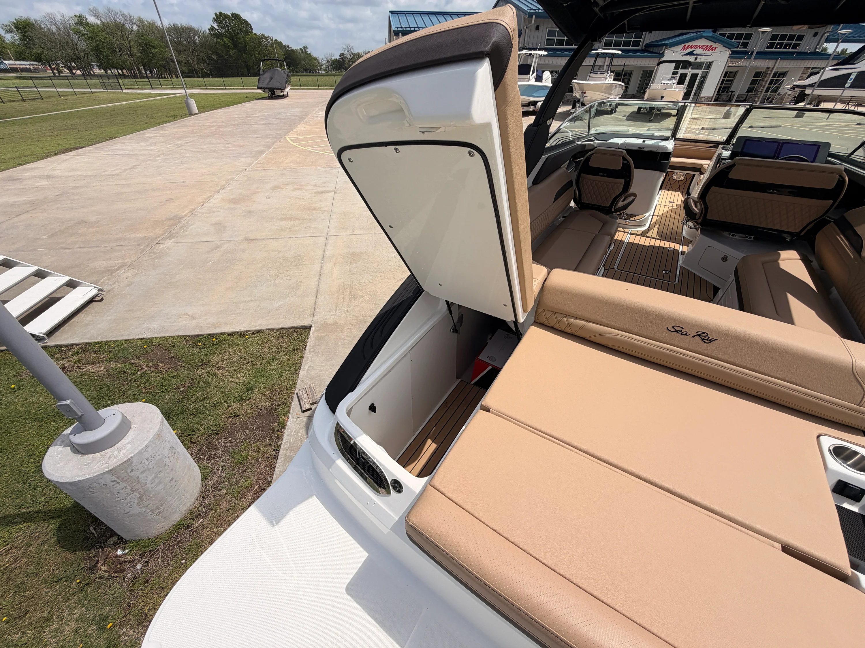 2026 Sea Ray SLX 280 Image Thumbnail #5