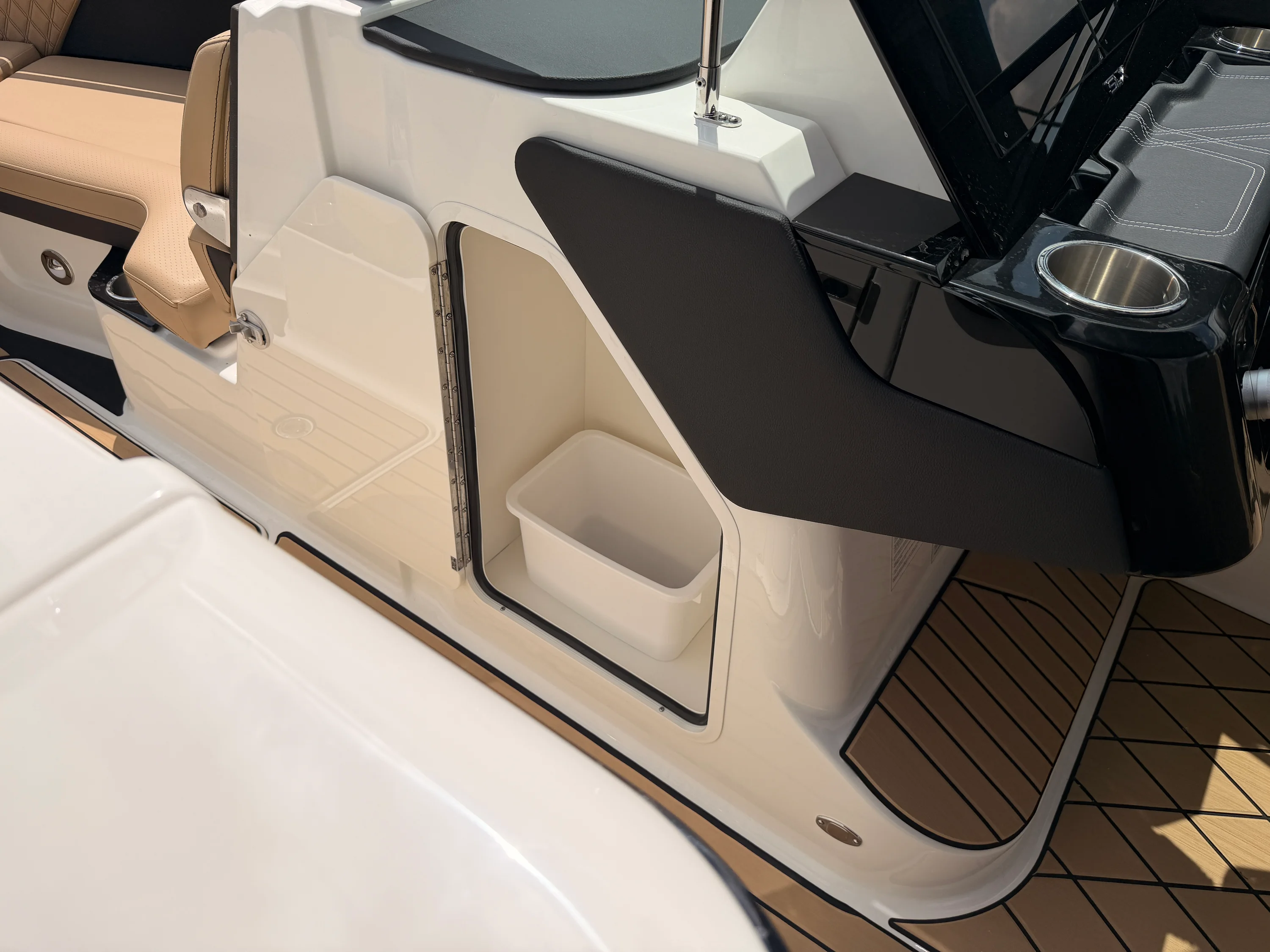 2026 Sea Ray SLX 280 Image Thumbnail #20