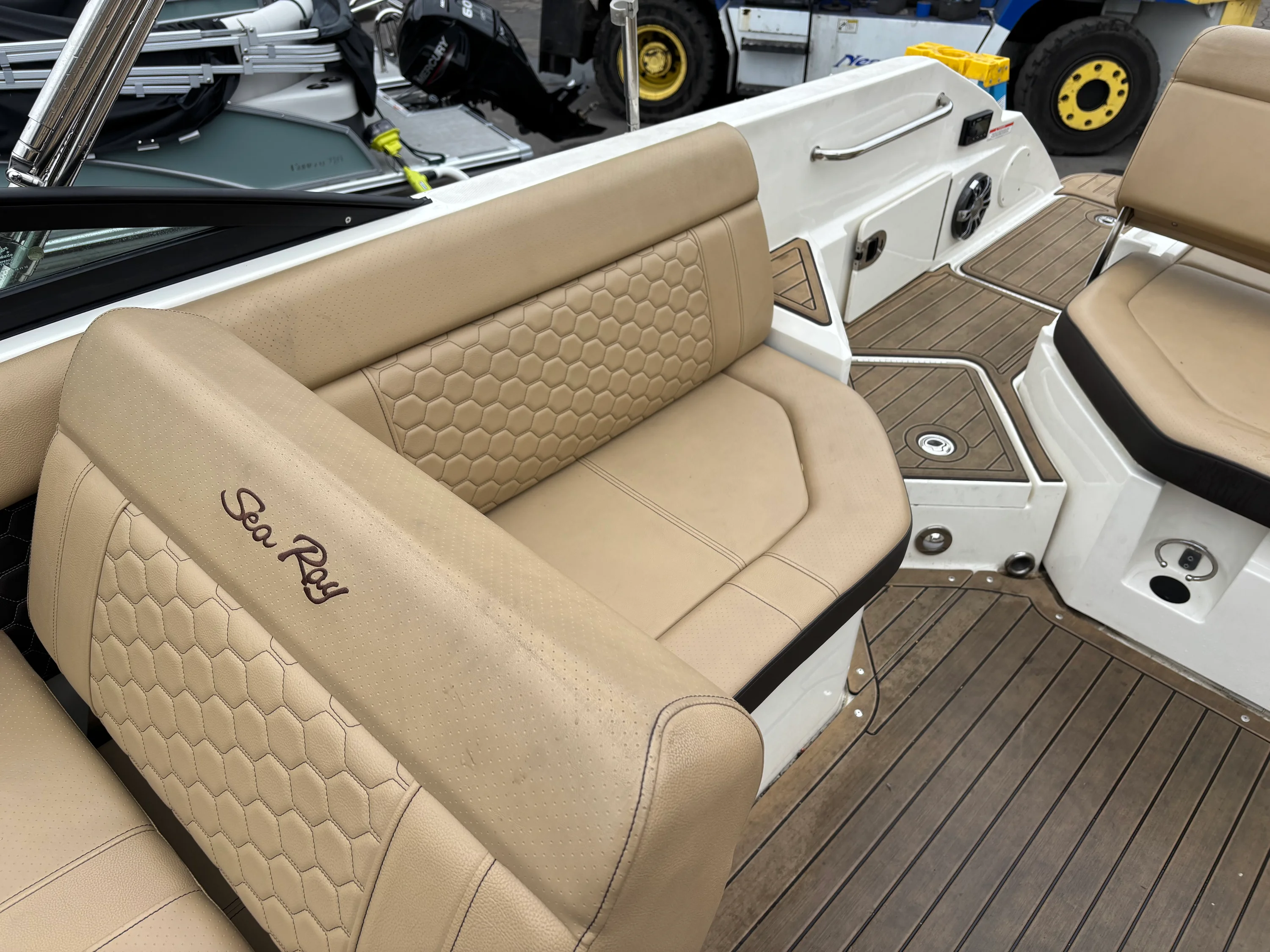 2020 Sea Ray 250 SDX Image Thumbnail #9