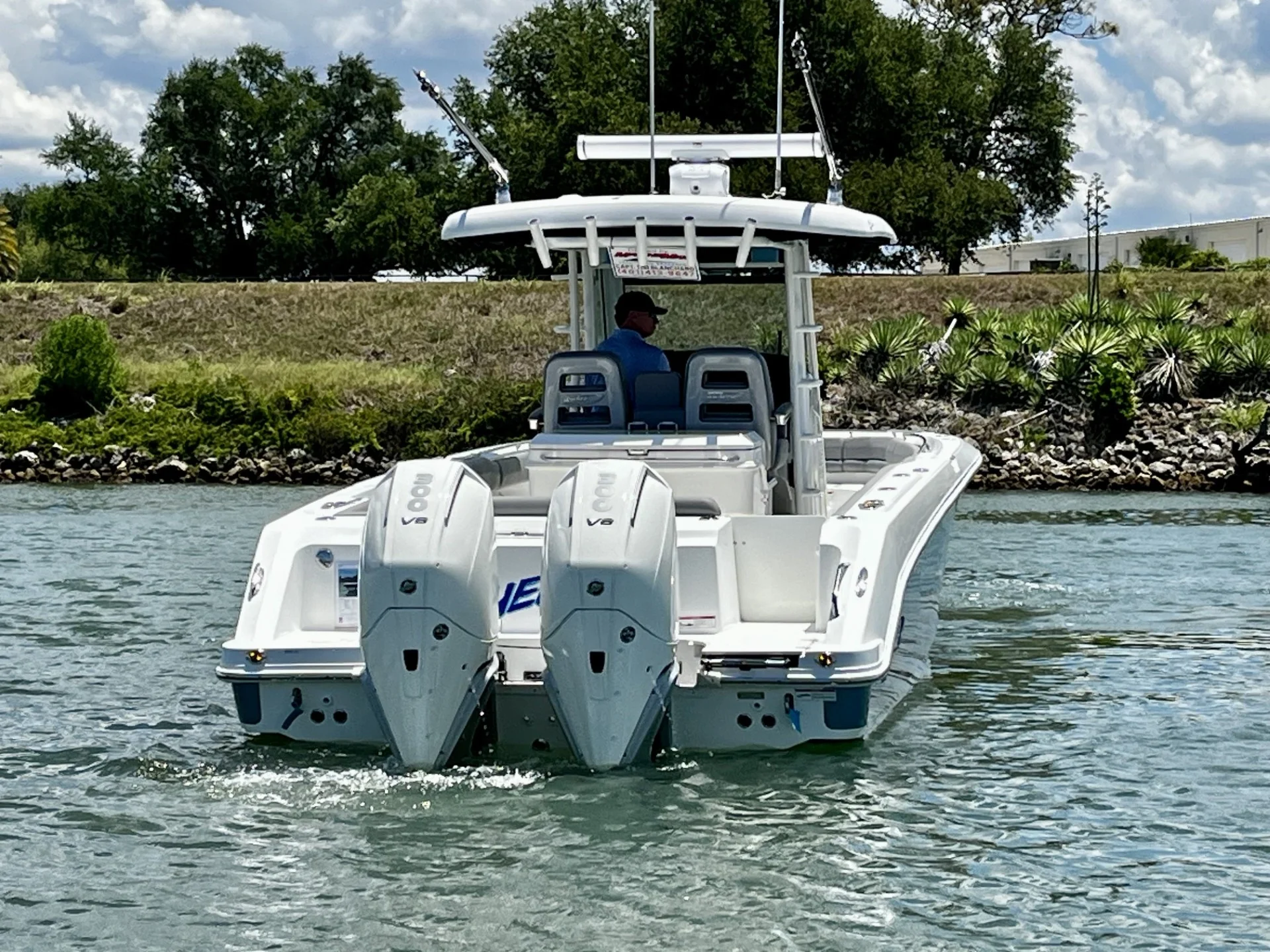 2023 Boston Whaler 330 OUTRAGE Image Thumbnail #12