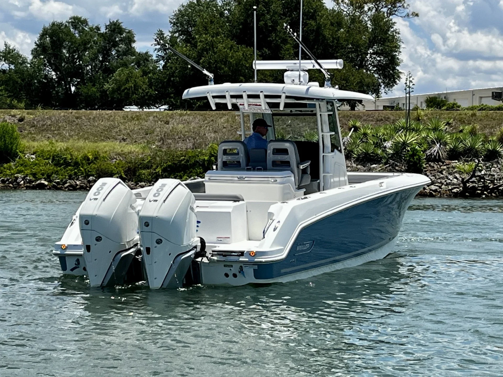 2023 Boston Whaler 330 OUTRAGE Image Thumbnail #11