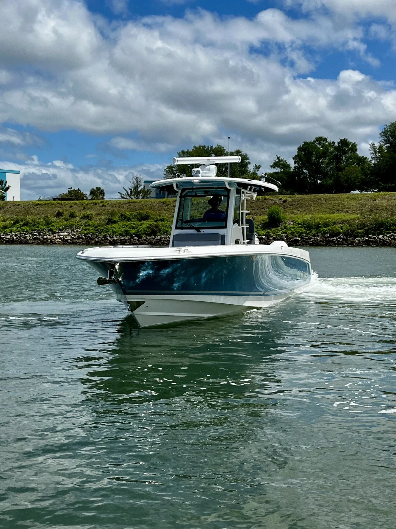 2023 Boston Whaler 330 OUTRAGE Image Thumbnail #5