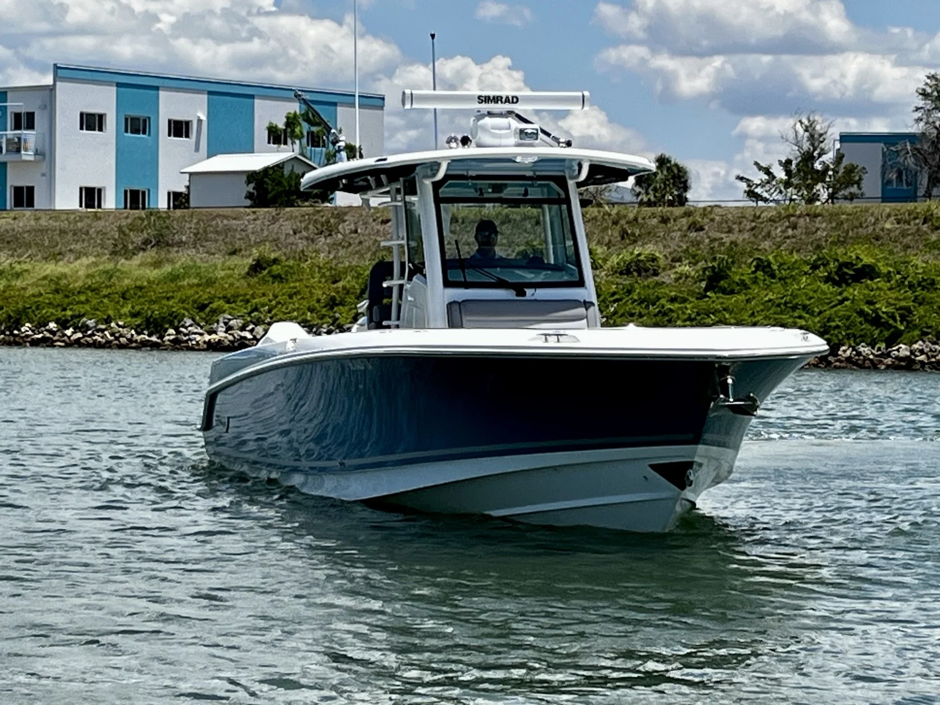2023 Boston Whaler 330 OUTRAGE Image Thumbnail #1