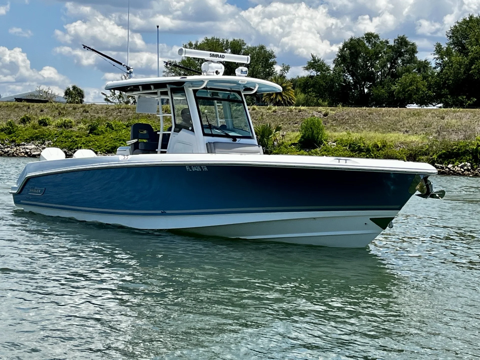 2023 Boston Whaler 330 OUTRAGE Image Thumbnail #2