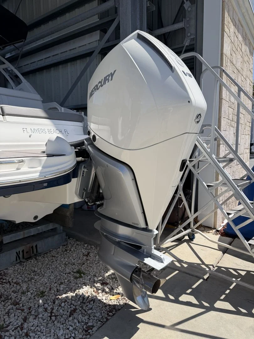 2024 Sea Ray 270 SDX OB Image Thumbnail #35