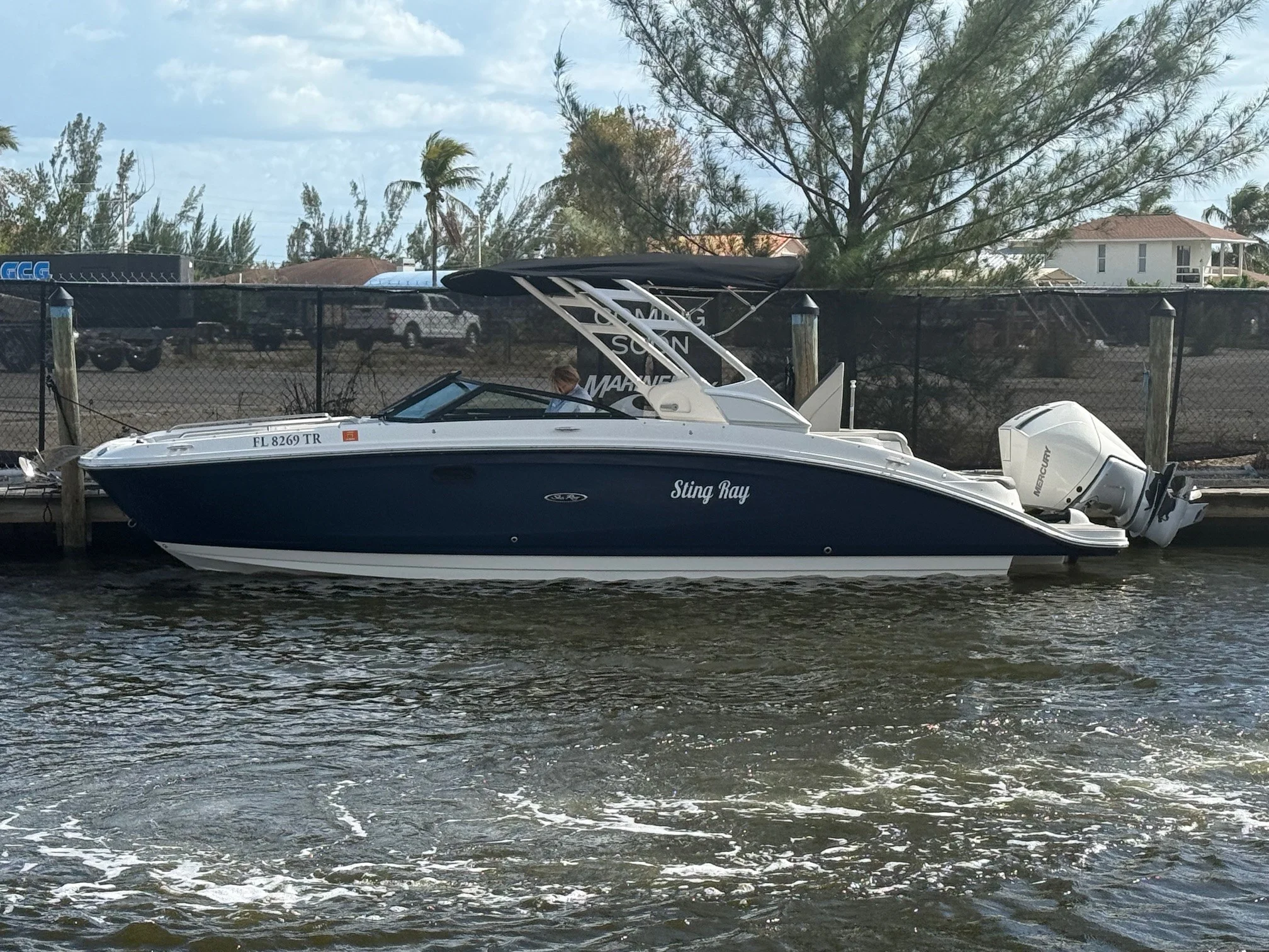 2024 Sea Ray 270 SDX OB Image Thumbnail #0