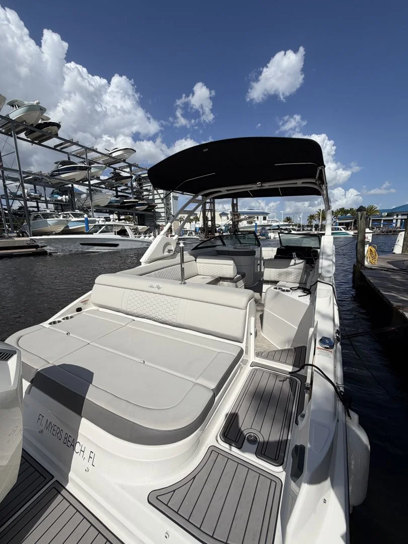 2024 Sea Ray 270 SDX OB Image Thumbnail #13
