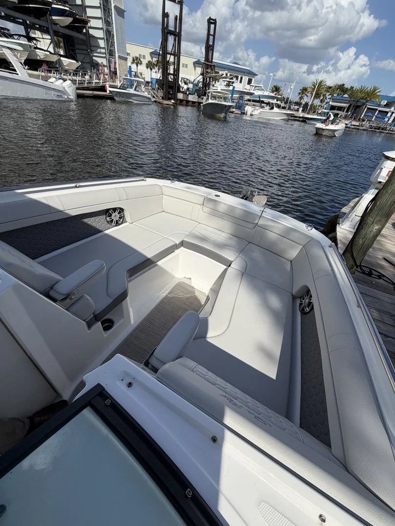 2024 Sea Ray 270 SDX OB Image Thumbnail #26