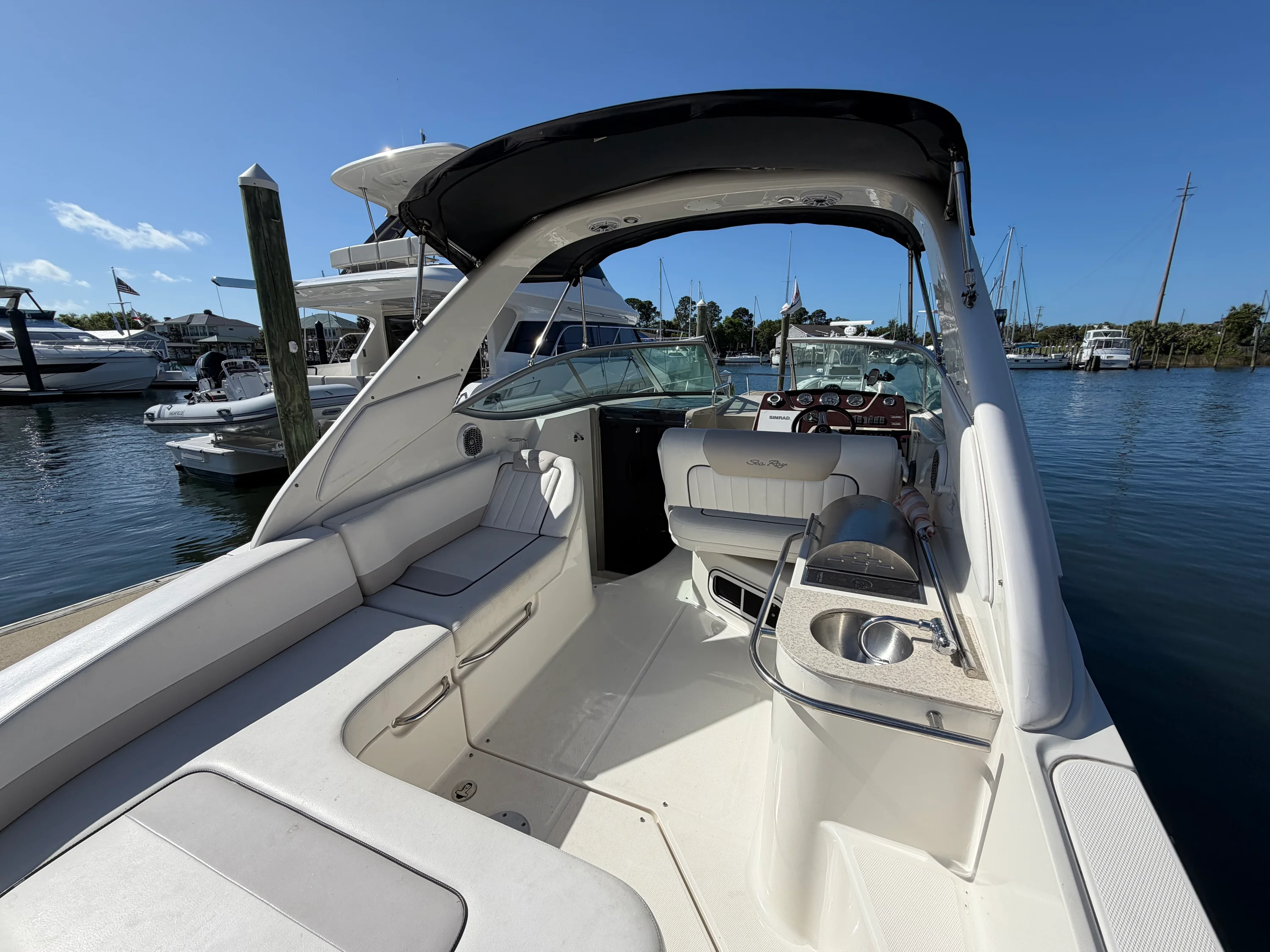 2011 Sea Ray 280 SUNDANCER Image Thumbnail #14