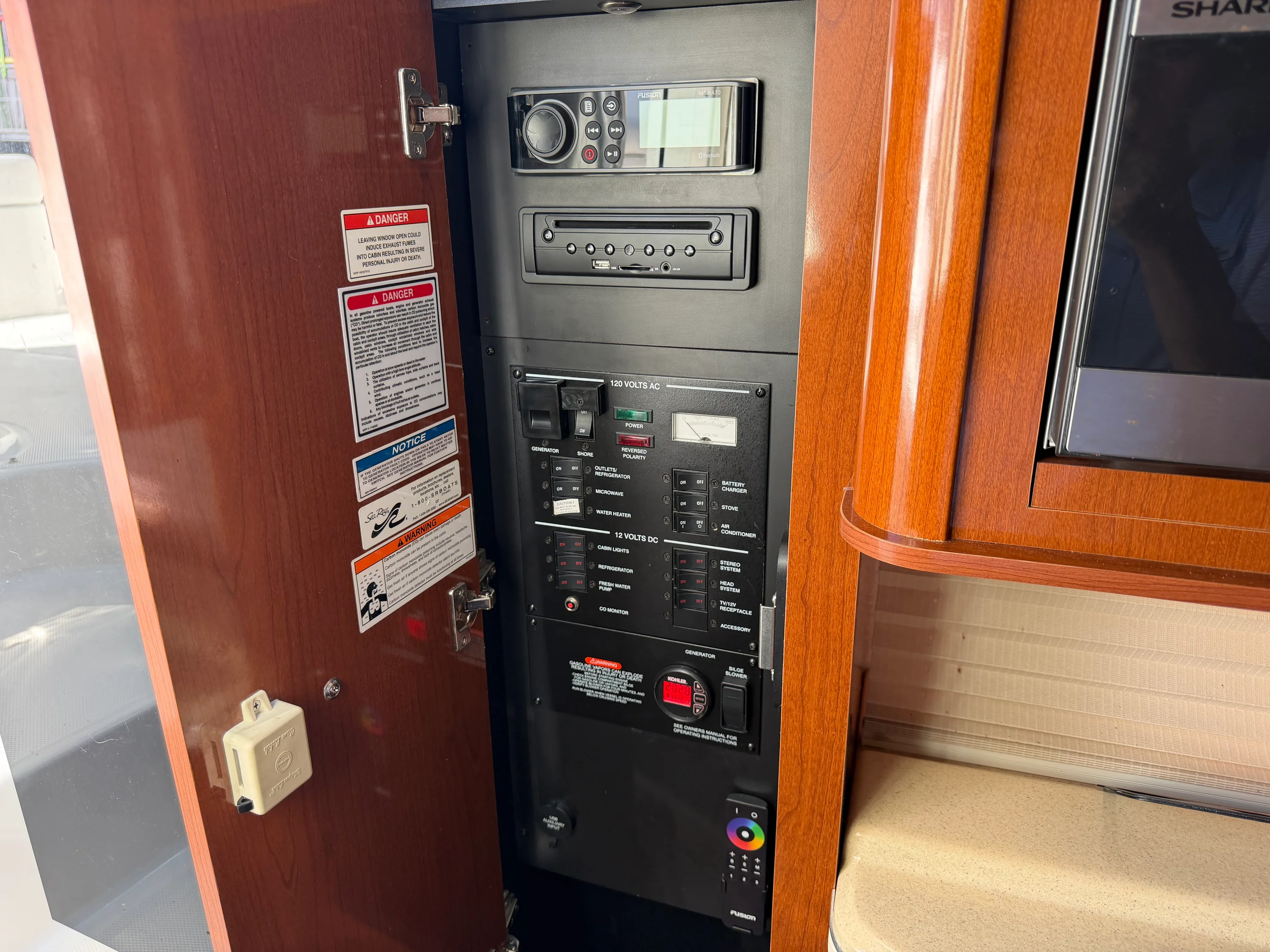 2011 Sea Ray 280 SUNDANCER Image Thumbnail #31