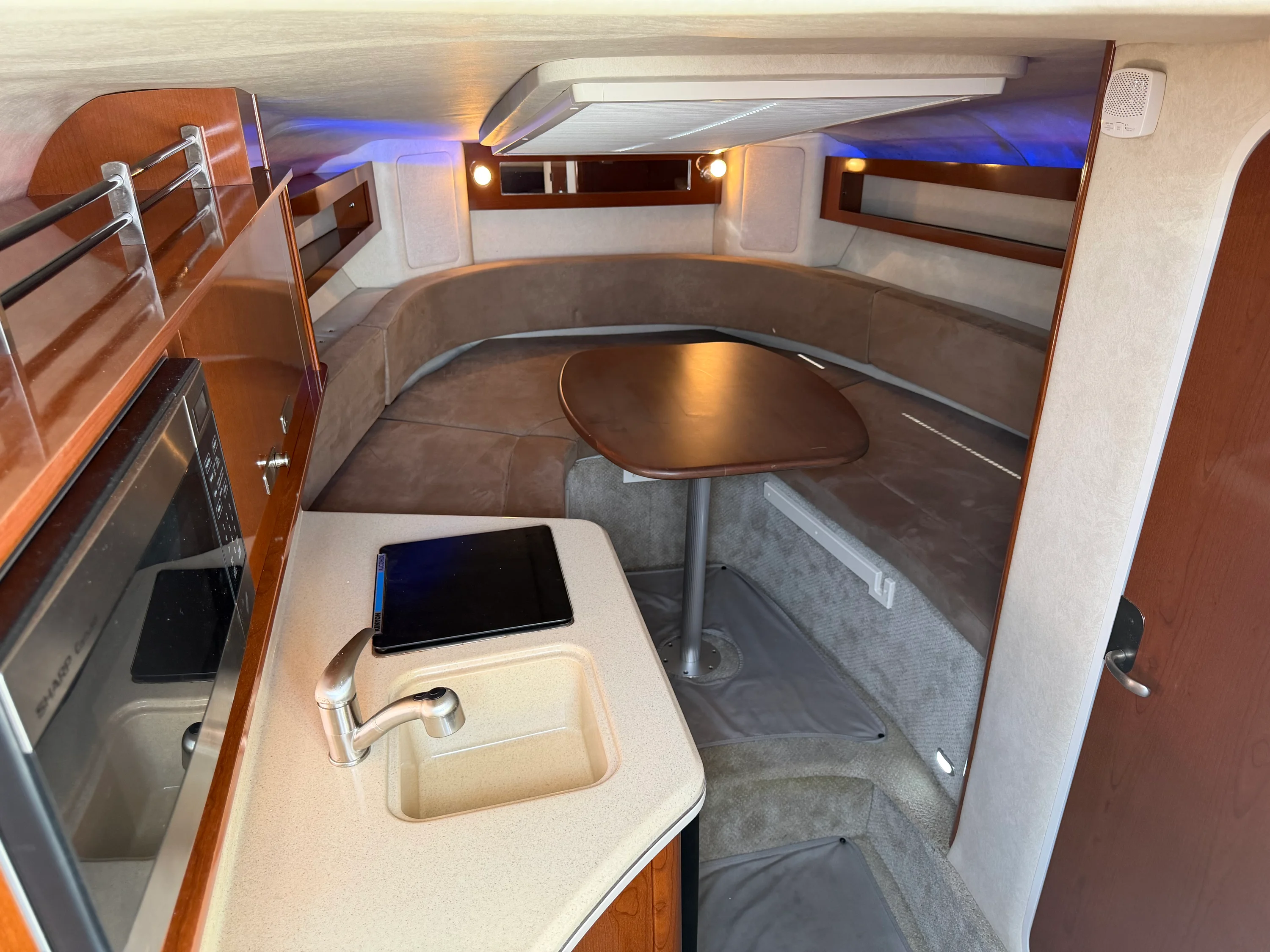 2011 Sea Ray 280 SUNDANCER Image Thumbnail #33