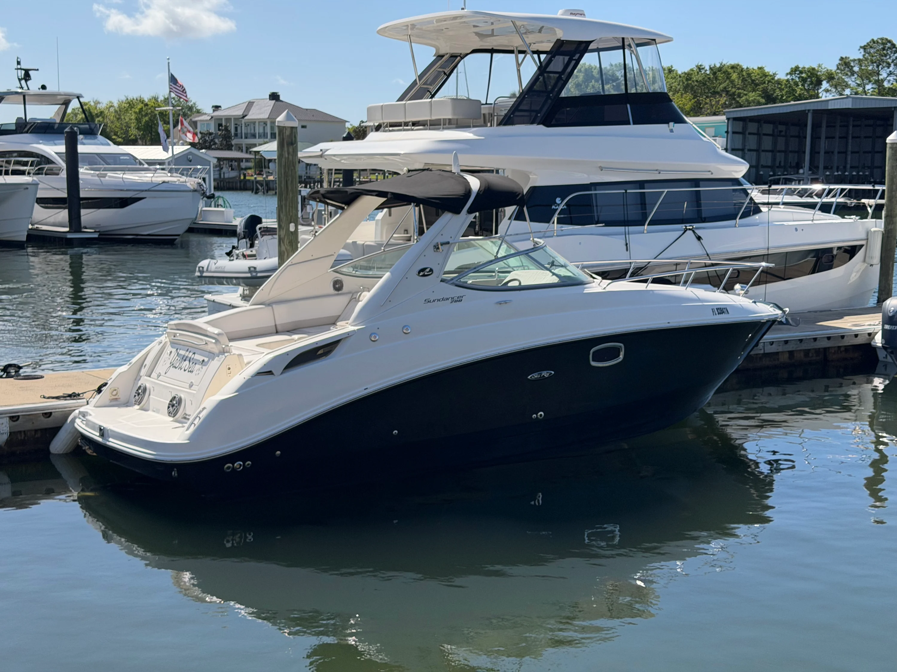 2011 Sea Ray 280 SUNDANCER Image Thumbnail #0