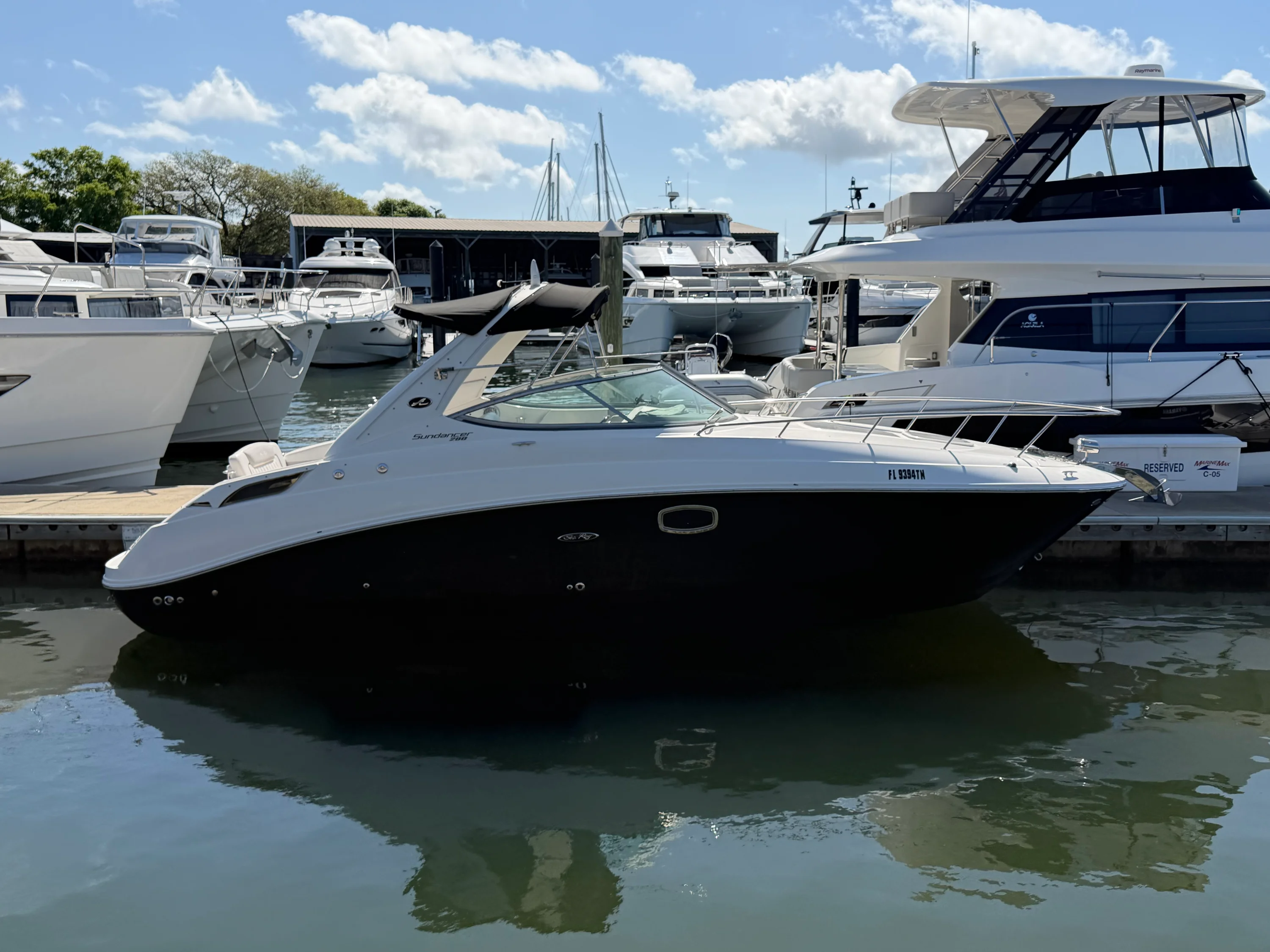 2011 Sea Ray 280 SUNDANCER Image Thumbnail #4