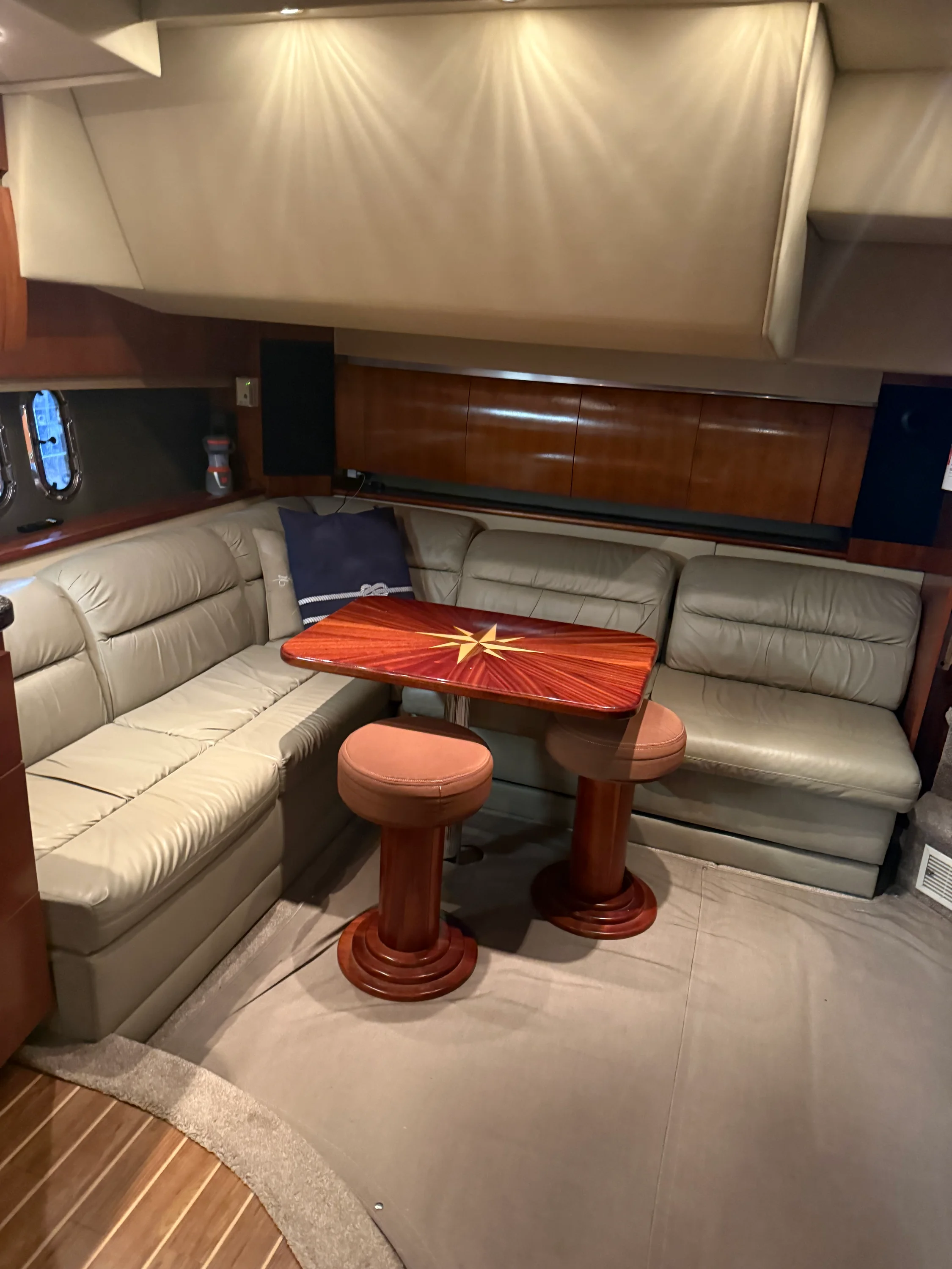 2006 Cruisers Yachts 420 EXPRESS Image Thumbnail #2