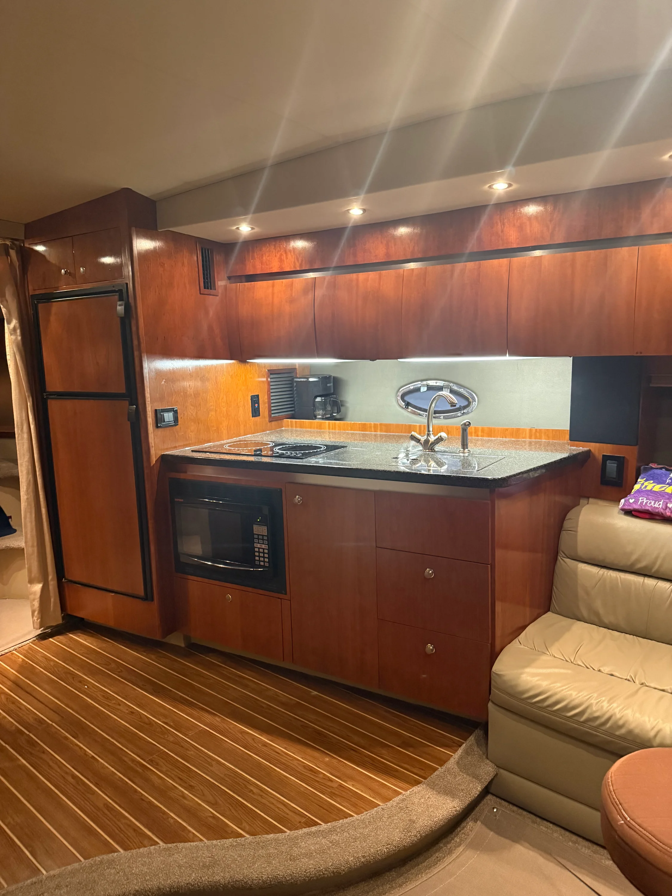 2006 Cruisers Yachts 420 EXPRESS Image Thumbnail #1