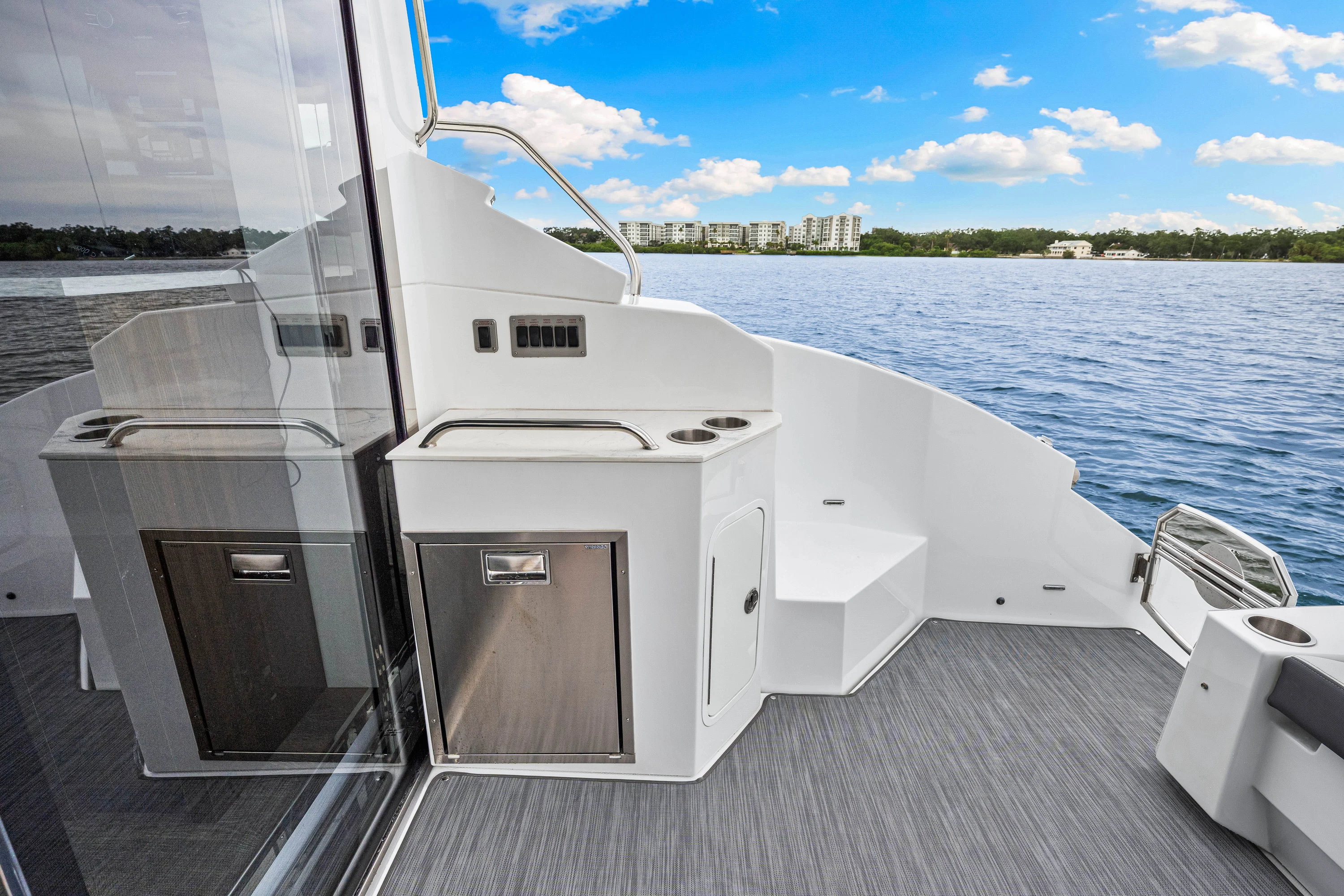 2022 Cruisers Yachts 46 Cantius Image Thumbnail #44