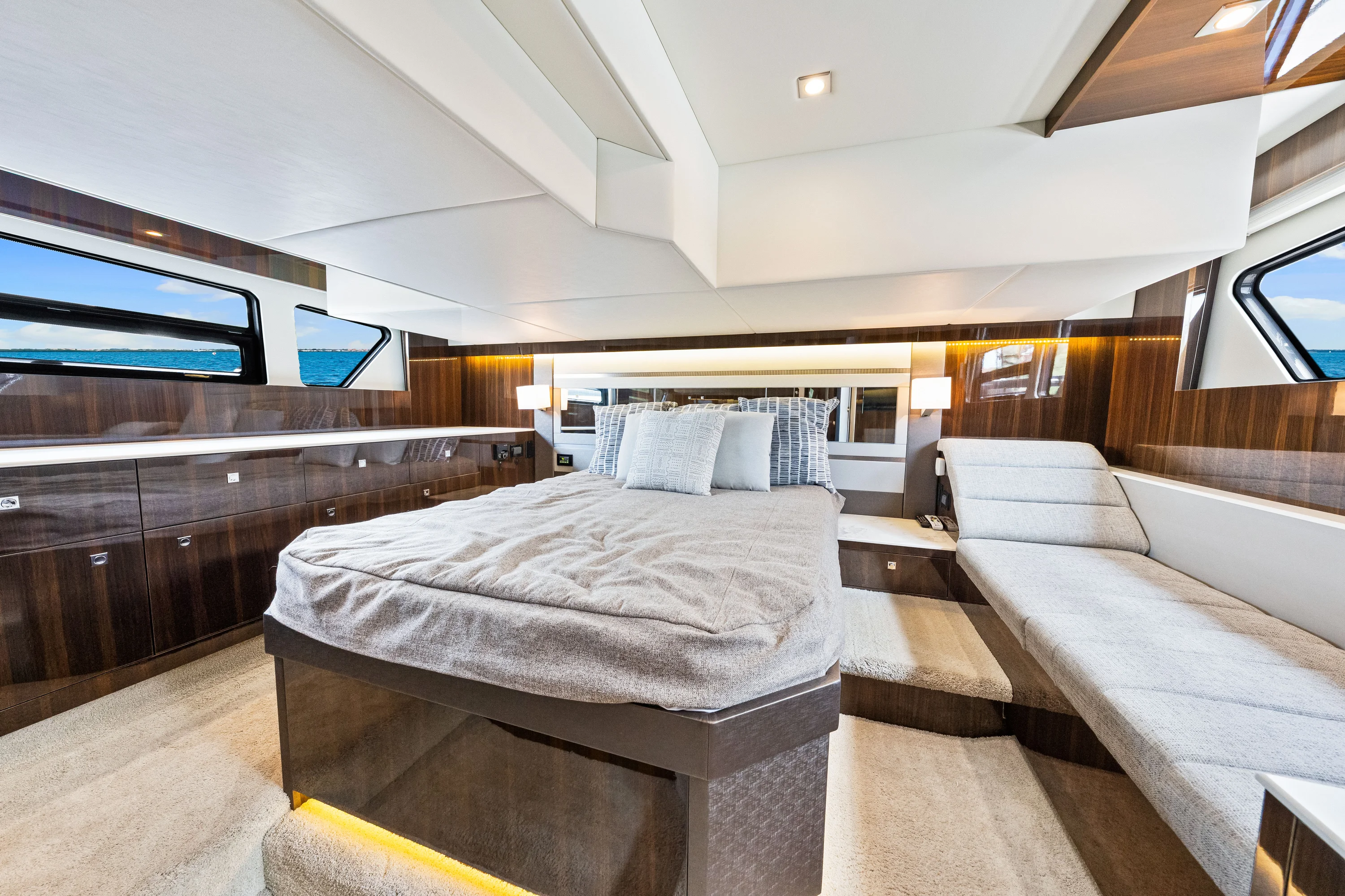 2022 Cruisers Yachts 46 Cantius Image Thumbnail #64
