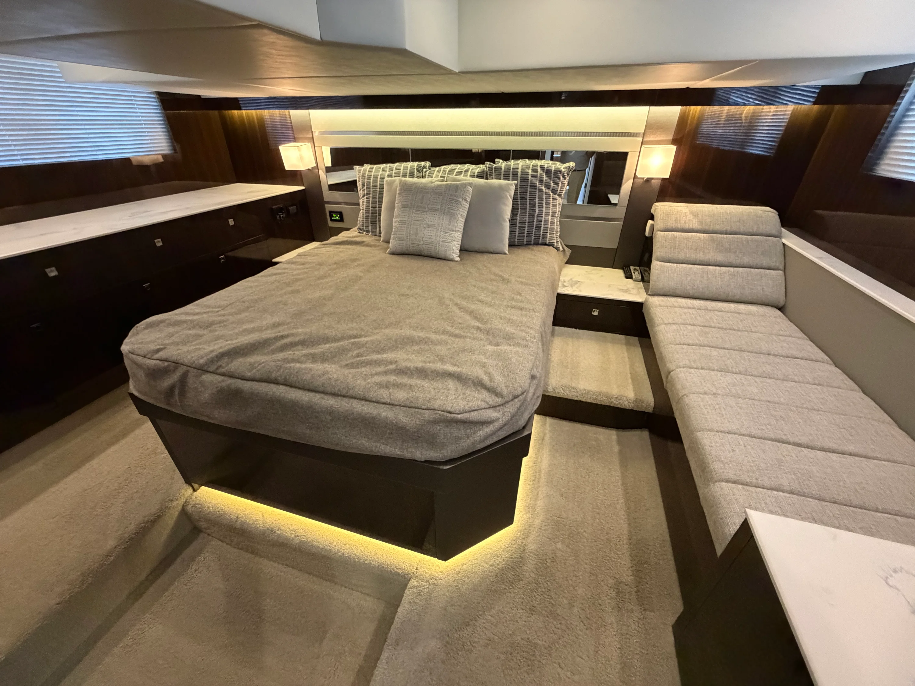 2022 Cruisers Yachts 46 Cantius Image Thumbnail #14