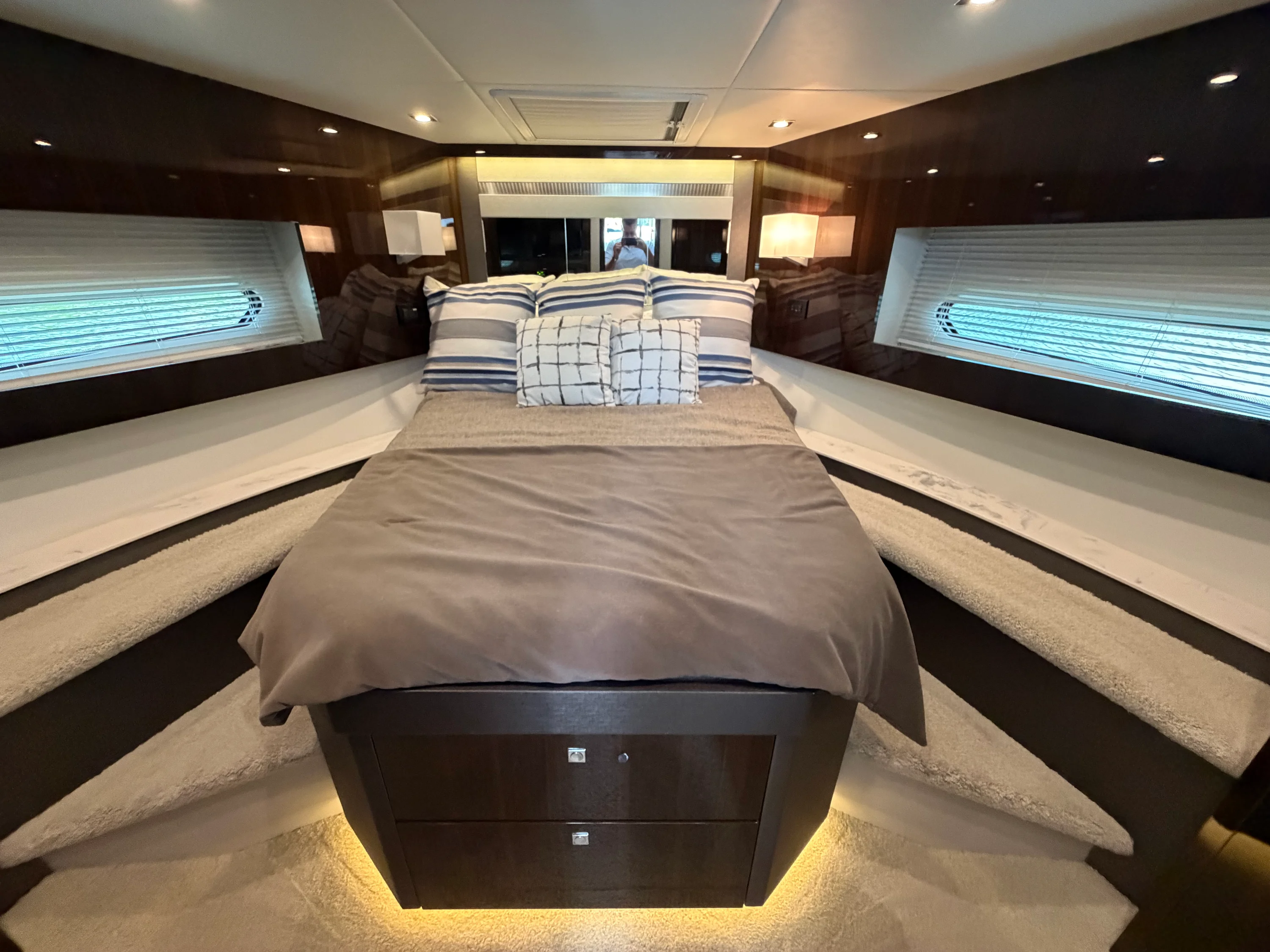 2022 Cruisers Yachts 46 Cantius Image Thumbnail #22