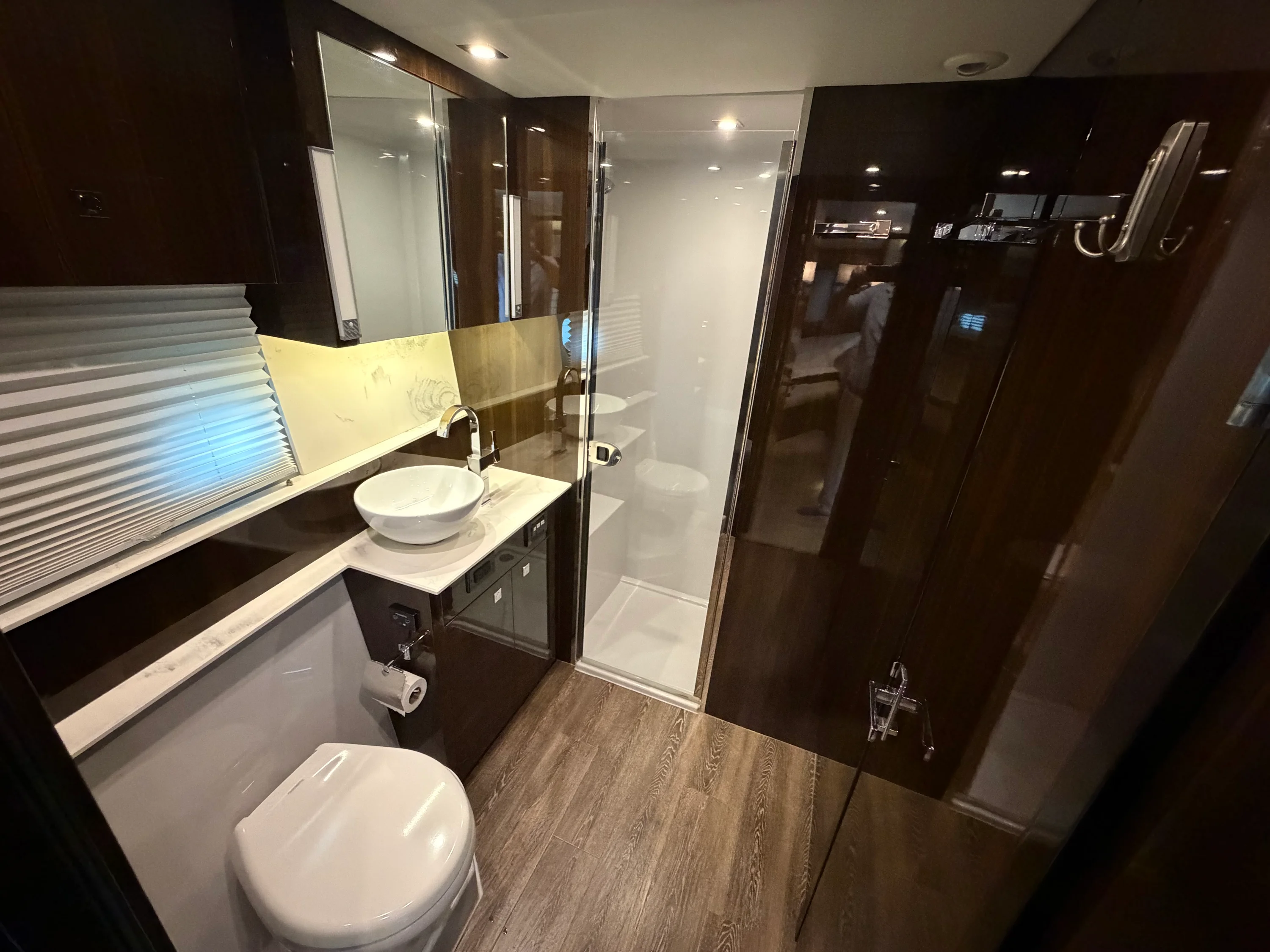 2022 Cruisers Yachts 46 Cantius Image Thumbnail #15