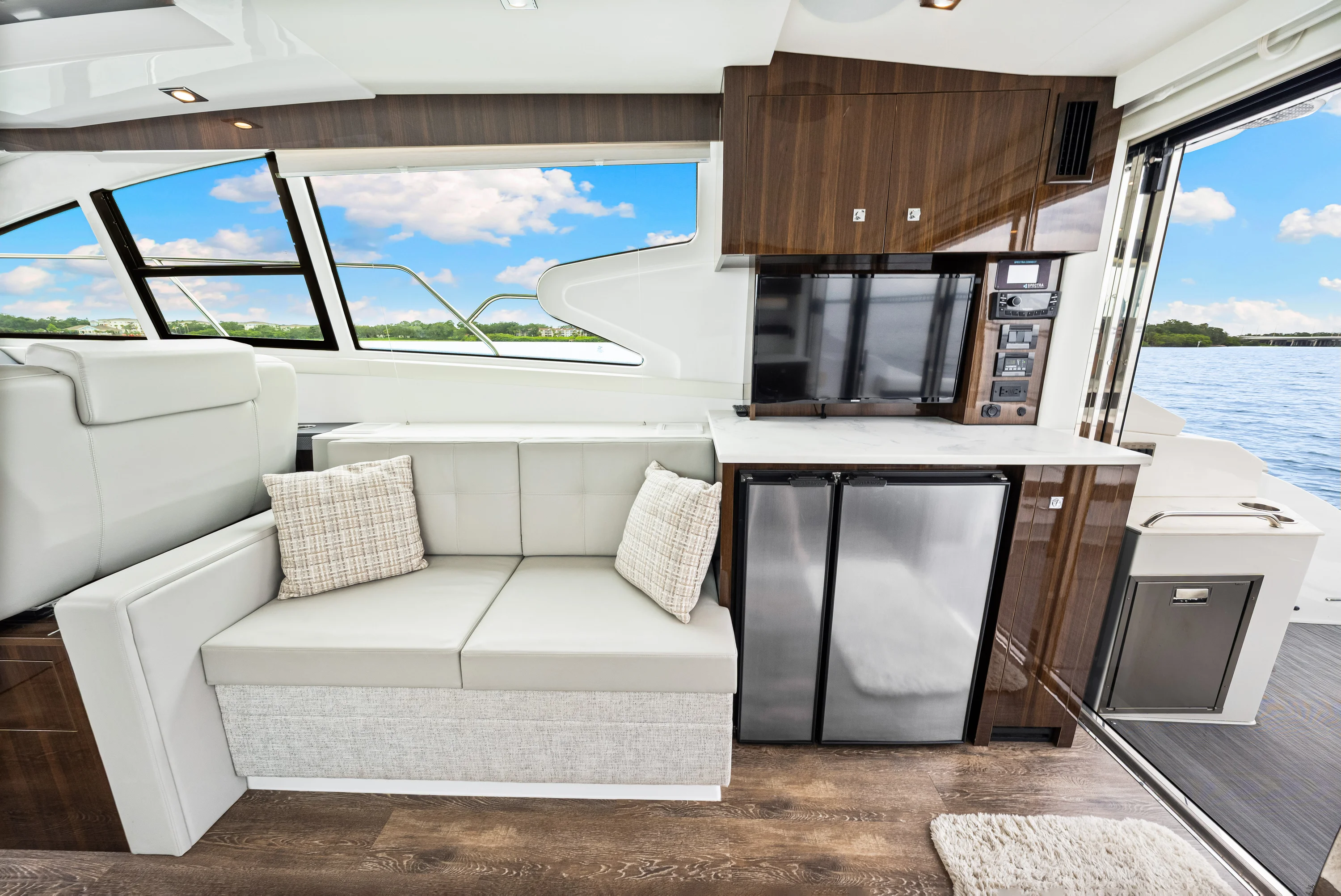 2022 Cruisers Yachts 46 Cantius Image Thumbnail #57