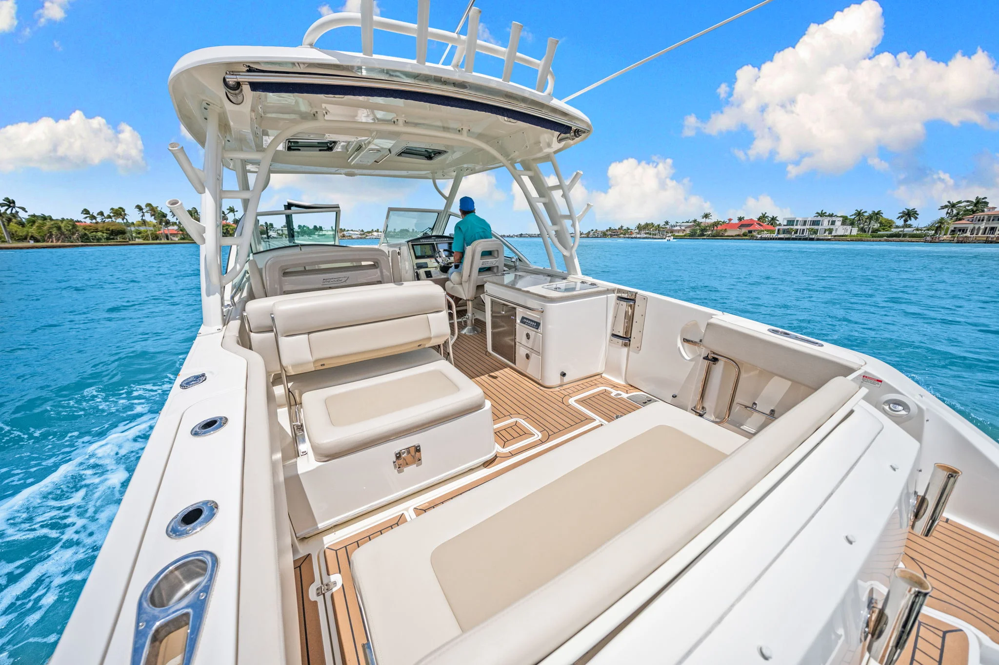 2019 Boston Whaler 320 VANTAGE Image Thumbnail #11