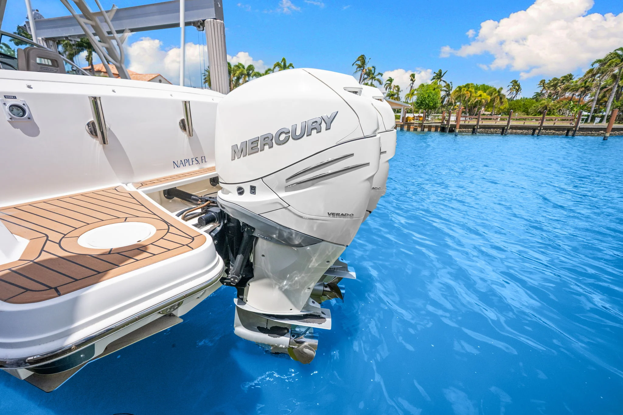 2019 Boston Whaler 320 VANTAGE Image Thumbnail #10