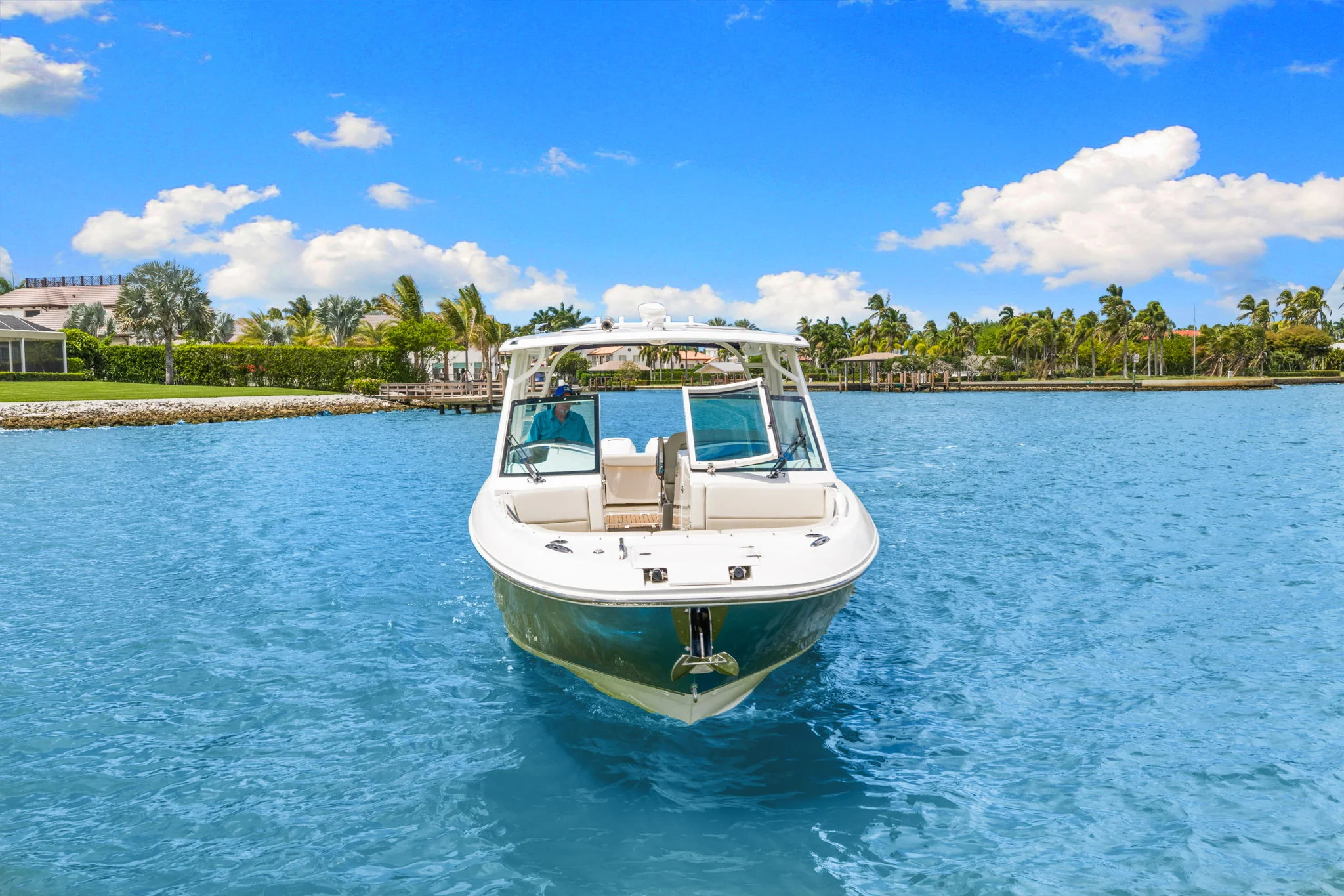 2019 Boston Whaler 320 VANTAGE Image Thumbnail #3