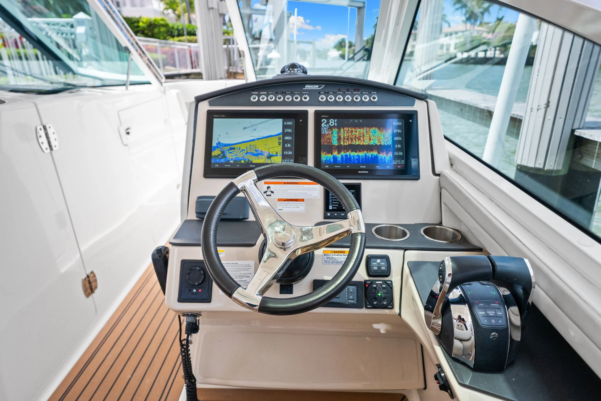 2019 Boston Whaler 320 VANTAGE Image Thumbnail #26