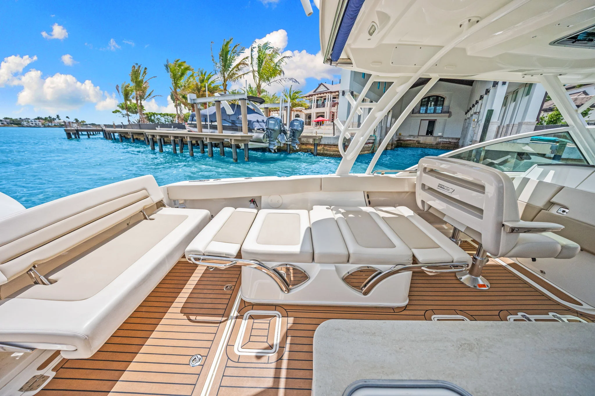 2019 Boston Whaler 320 VANTAGE Image Thumbnail #21