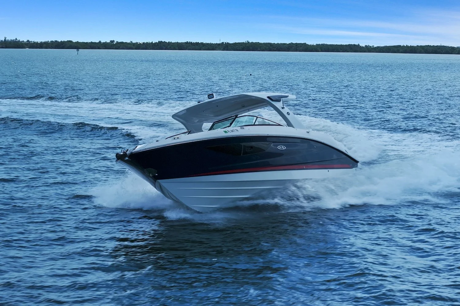 2023 Sea Ray SLX 350 OB Image Thumbnail #19