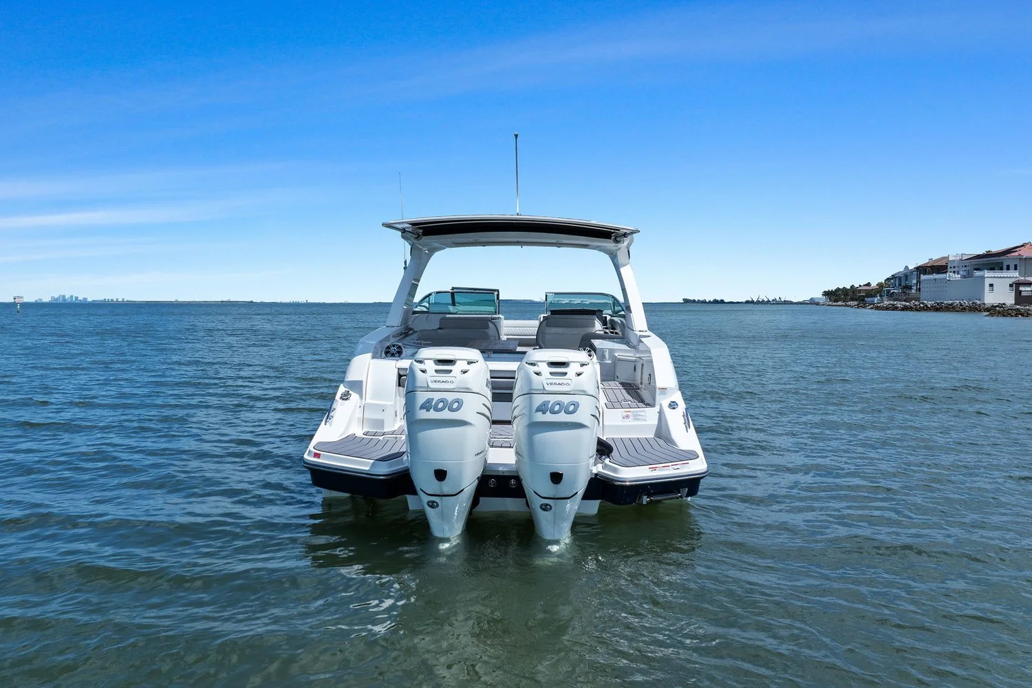 2023 Sea Ray SLX 350 OB Image Thumbnail #3