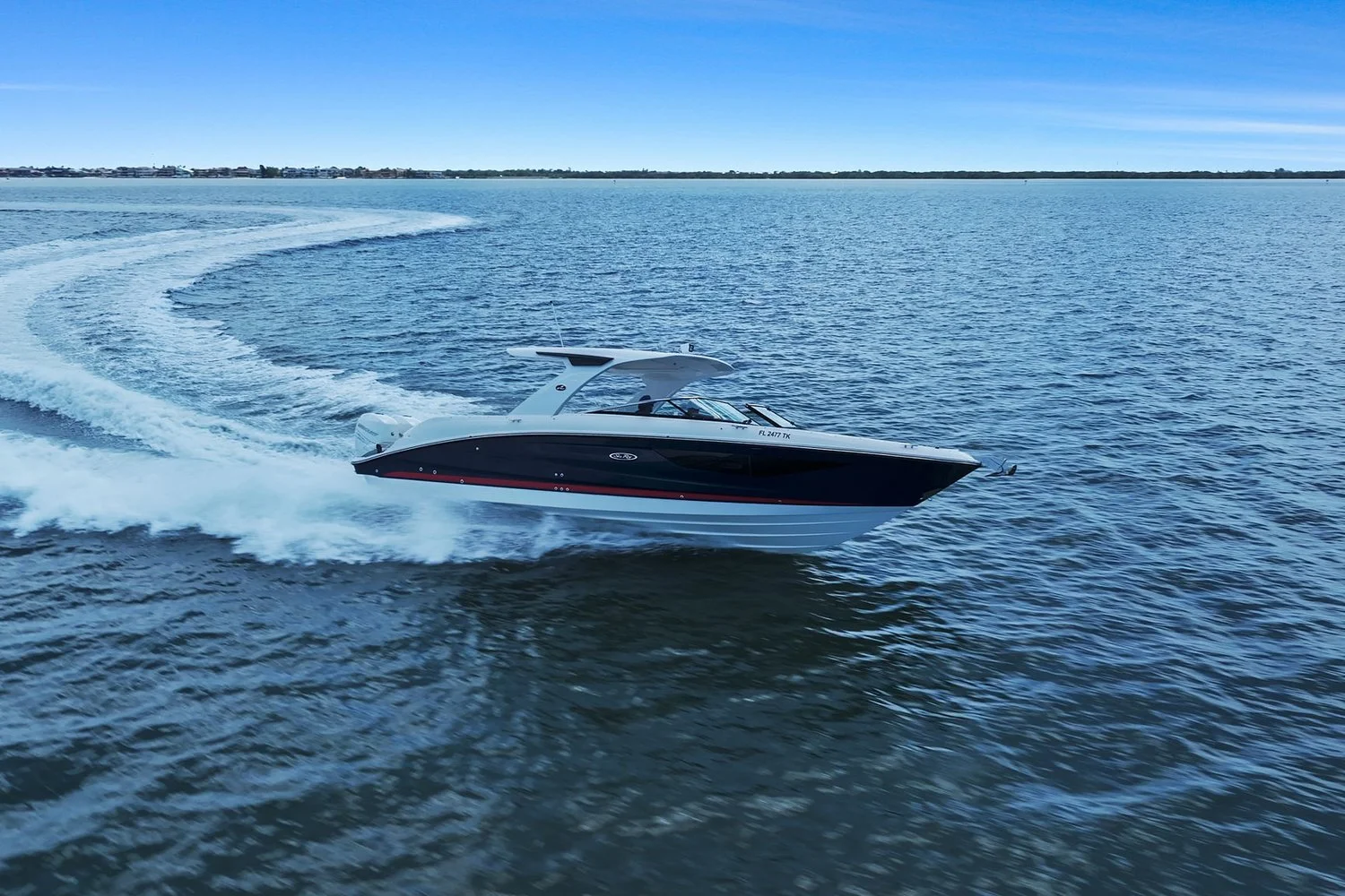 2023 Sea Ray SLX 350 OB Image Thumbnail #18