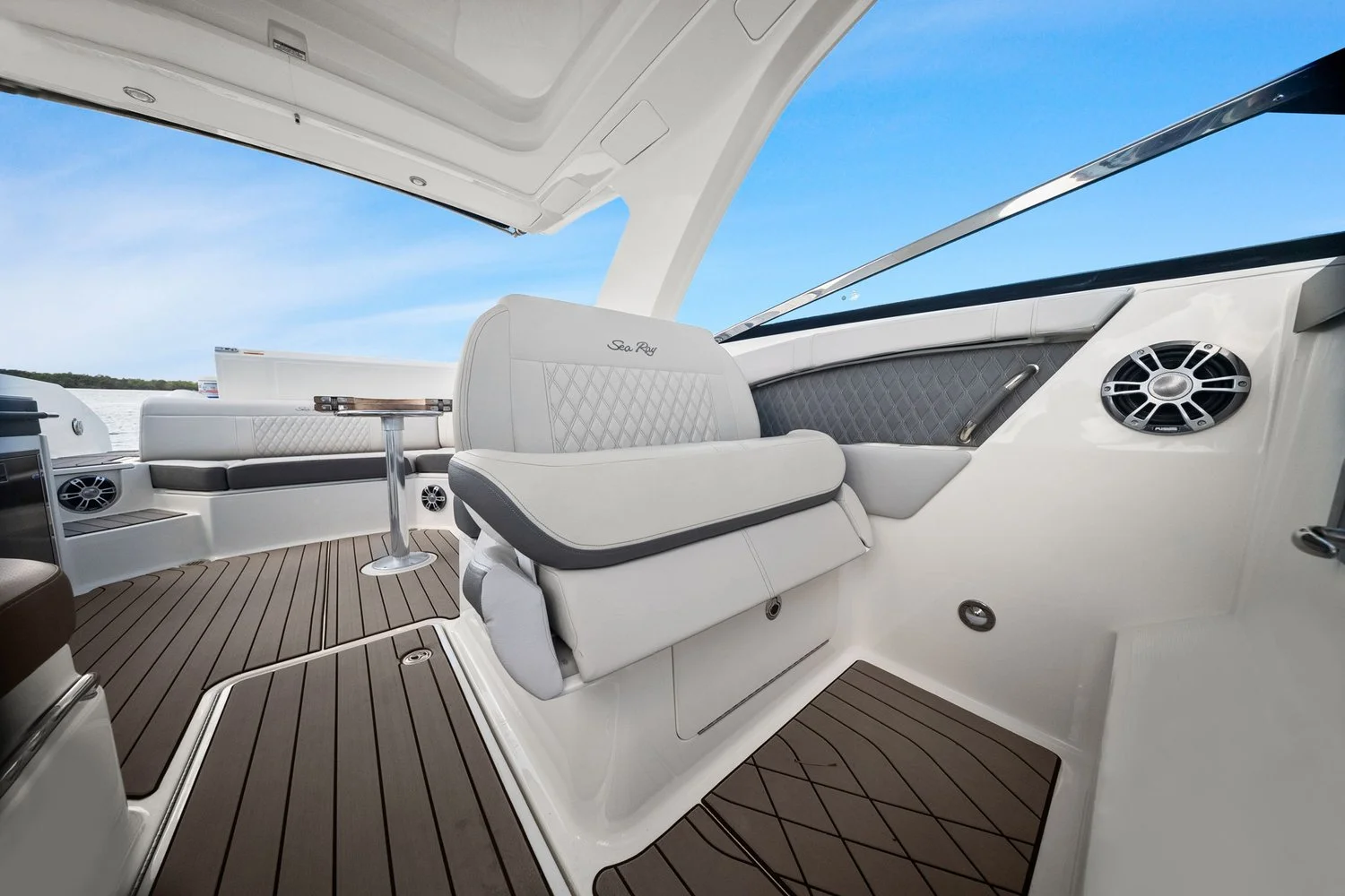 2023 Sea Ray SLX 350 OB Image Thumbnail #36