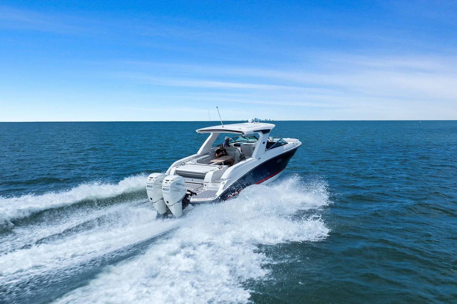 2023 Sea Ray SLX 350 OB Image Thumbnail #11