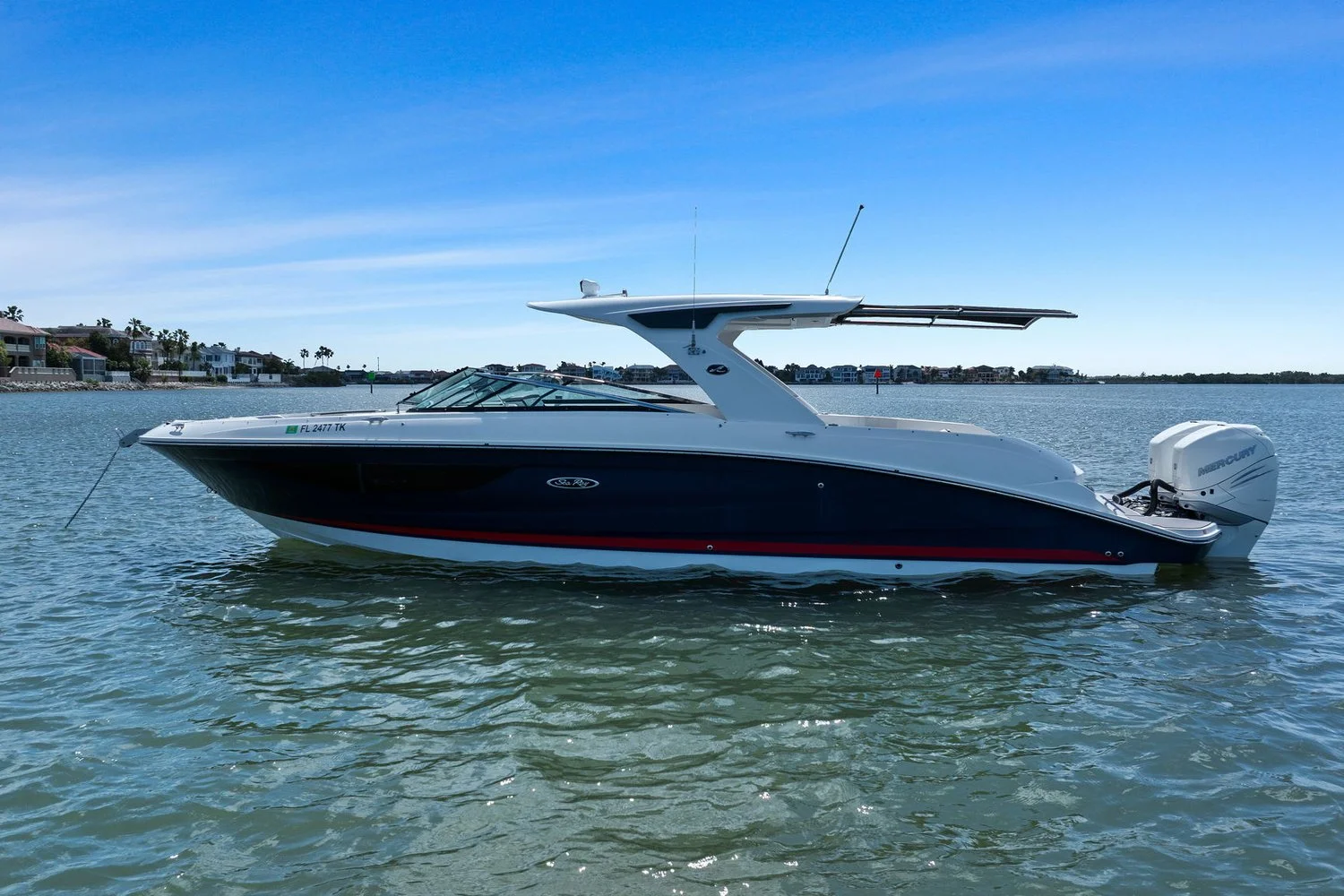 2023 Sea Ray SLX 350 OB Image Thumbnail #5