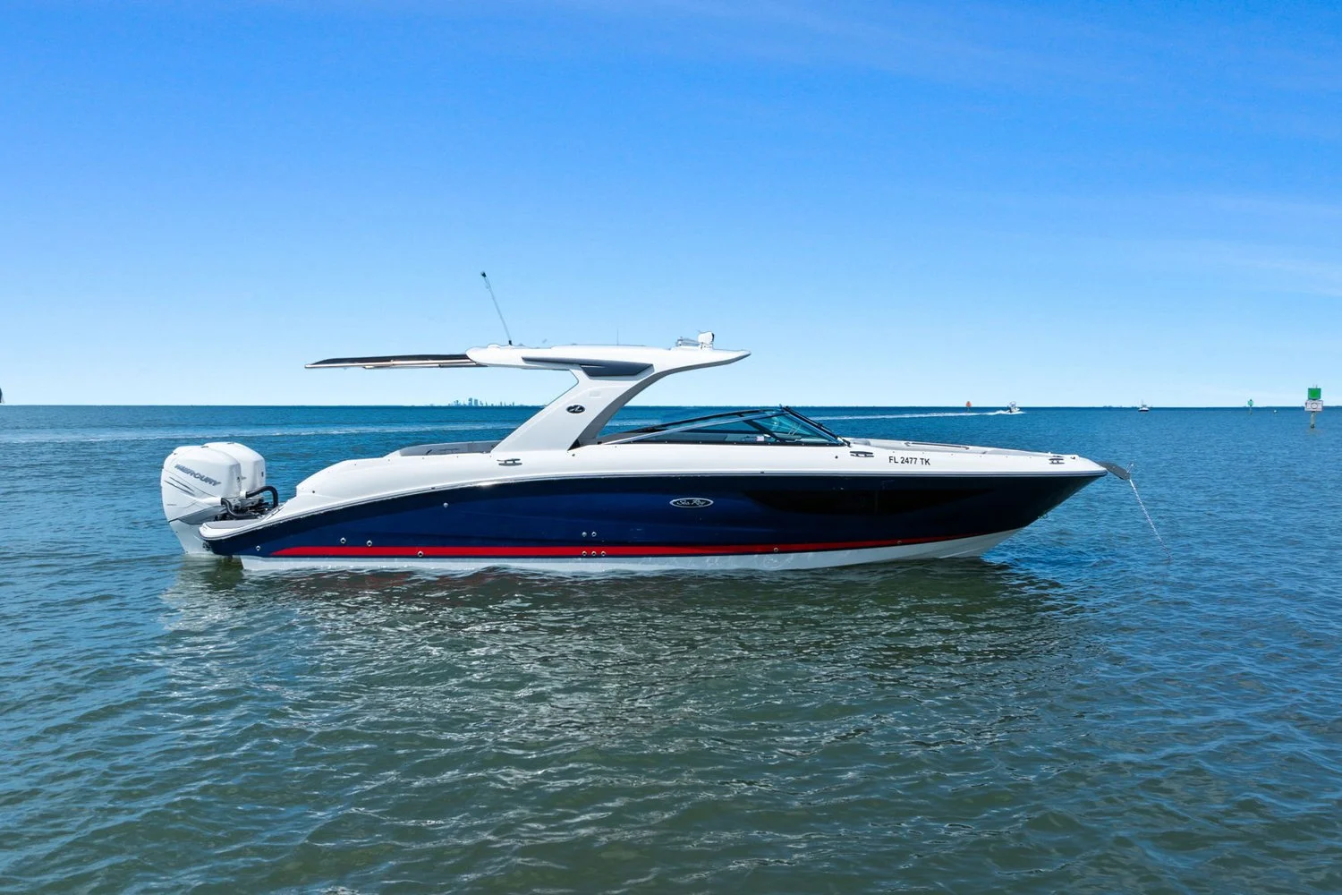 2023 Sea Ray SLX 350 OB Image Thumbnail #0