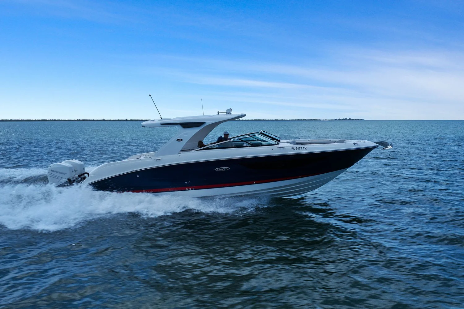 2023 Sea Ray SLX 350 OB Image Thumbnail #13