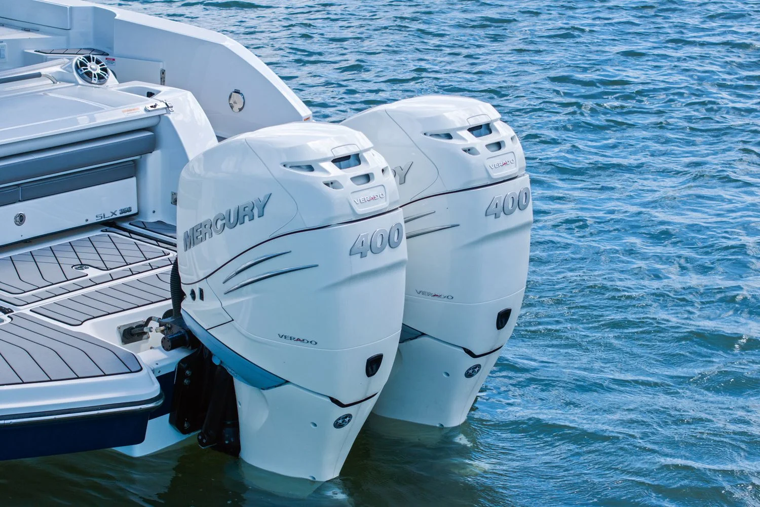 2023 Sea Ray SLX 350 OB Image Thumbnail #10